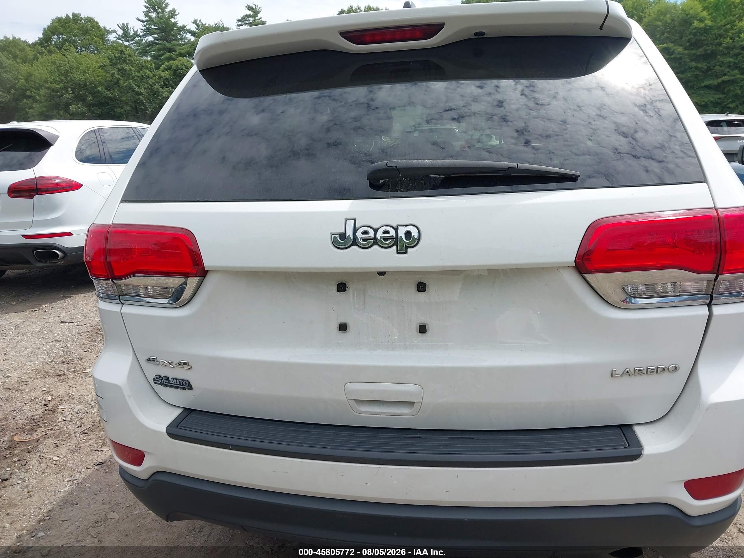 2014 Jeep Grand Cherokee Laredo White vin: 1C4RJFAG8EC110058