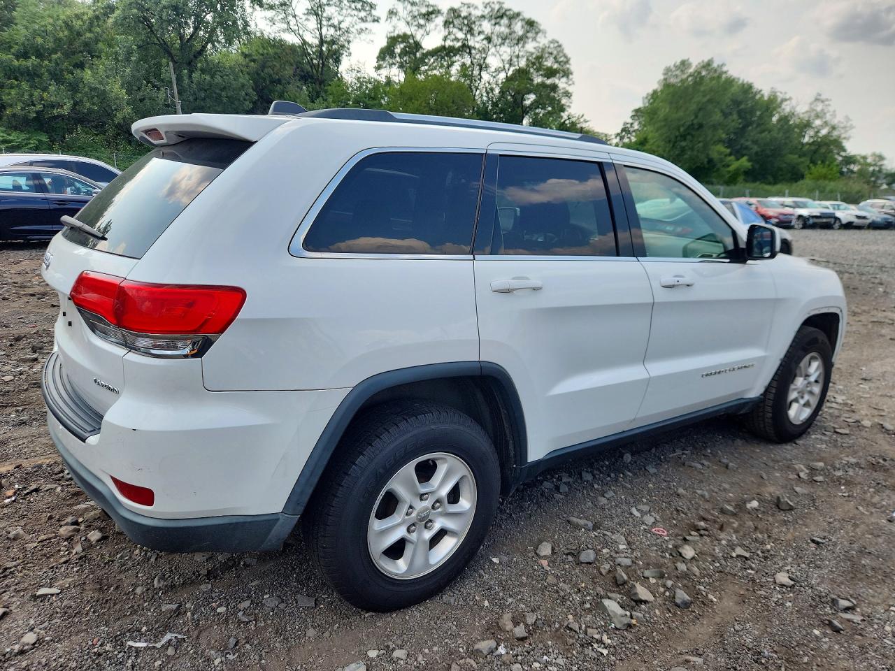 2014 Jeep Grand Cherokee Laredo White vin: 1C4RJFAG8EC110142