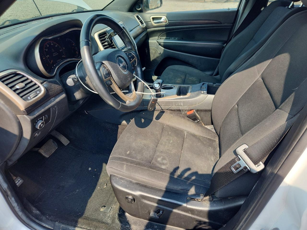 2014 Jeep Grand Cherokee Laredo White vin: 1C4RJFAG8EC110142