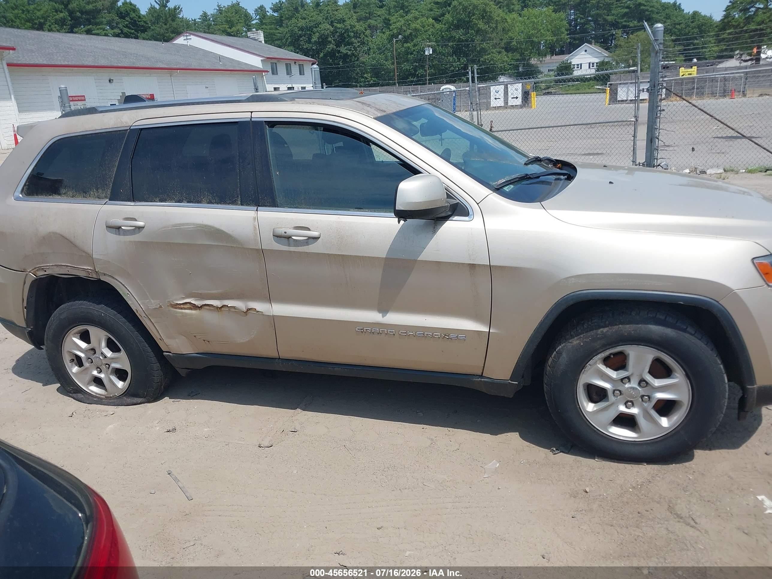 2014 Jeep Grand Cherokee Laredo Gold vin: 1C4RJFAG8EC119777