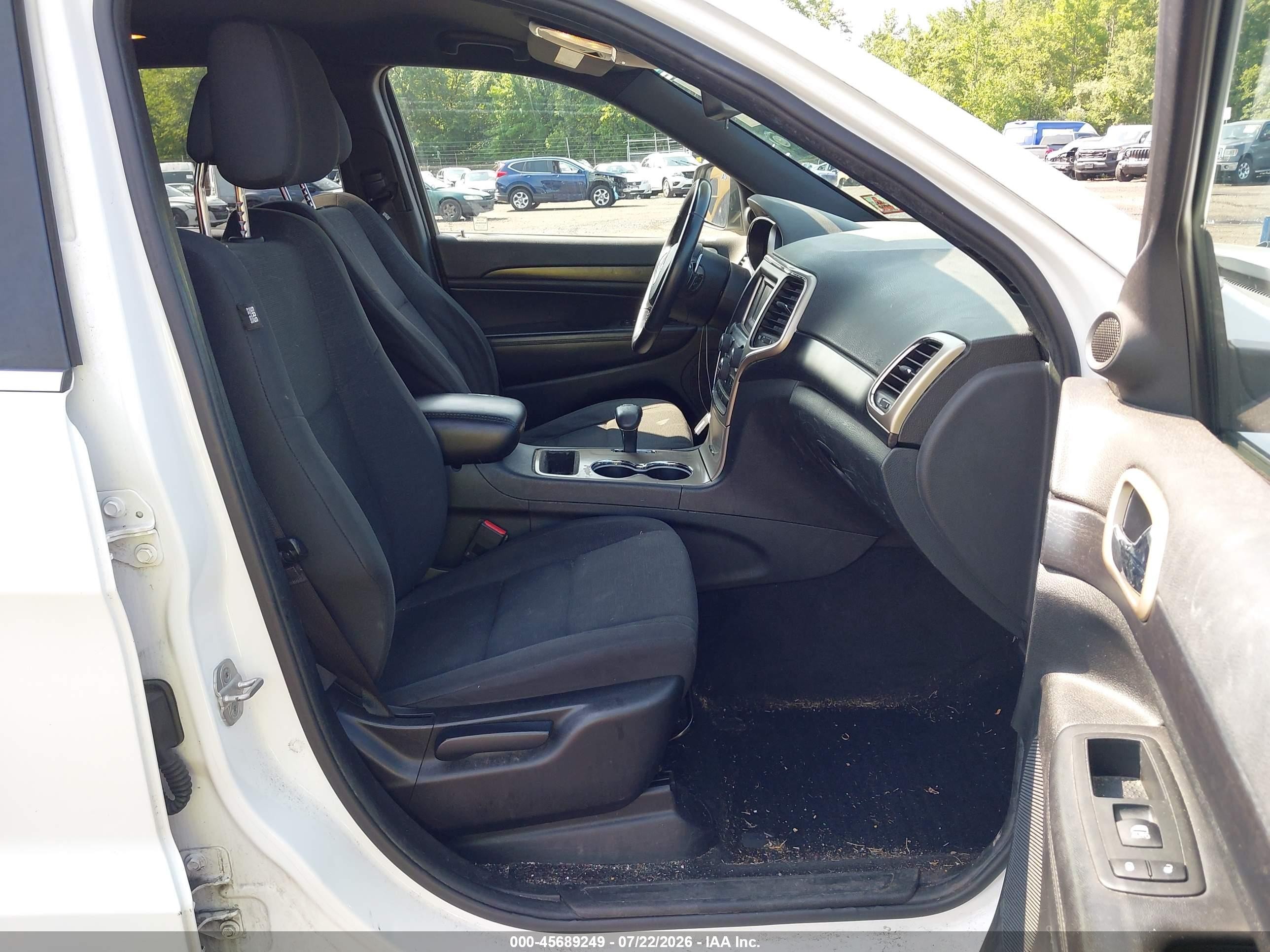 2014 Jeep Grand Cherokee Laredo Белый vin: 1C4RJFAG8EC163892