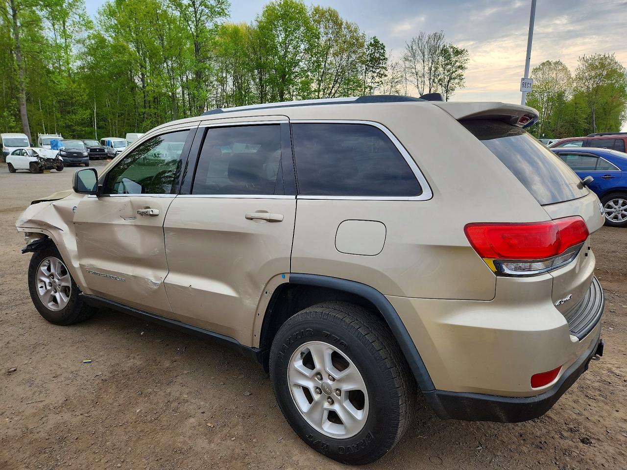 2014 Jeep Grand Cherokee Laredo Gold vin: 1C4RJFAG8EC179316