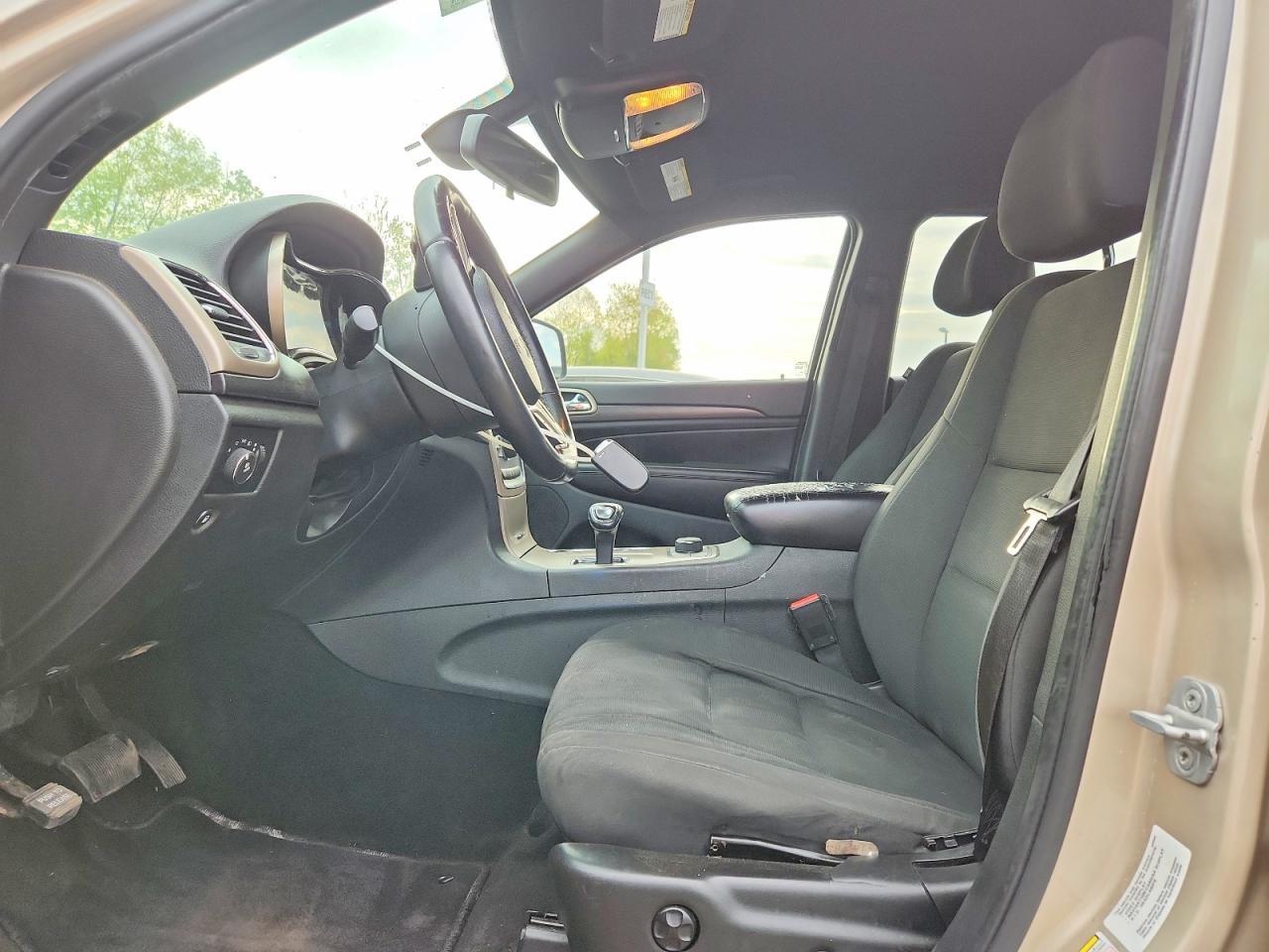 2014 Jeep Grand Cherokee Laredo Gold vin: 1C4RJFAG8EC179316