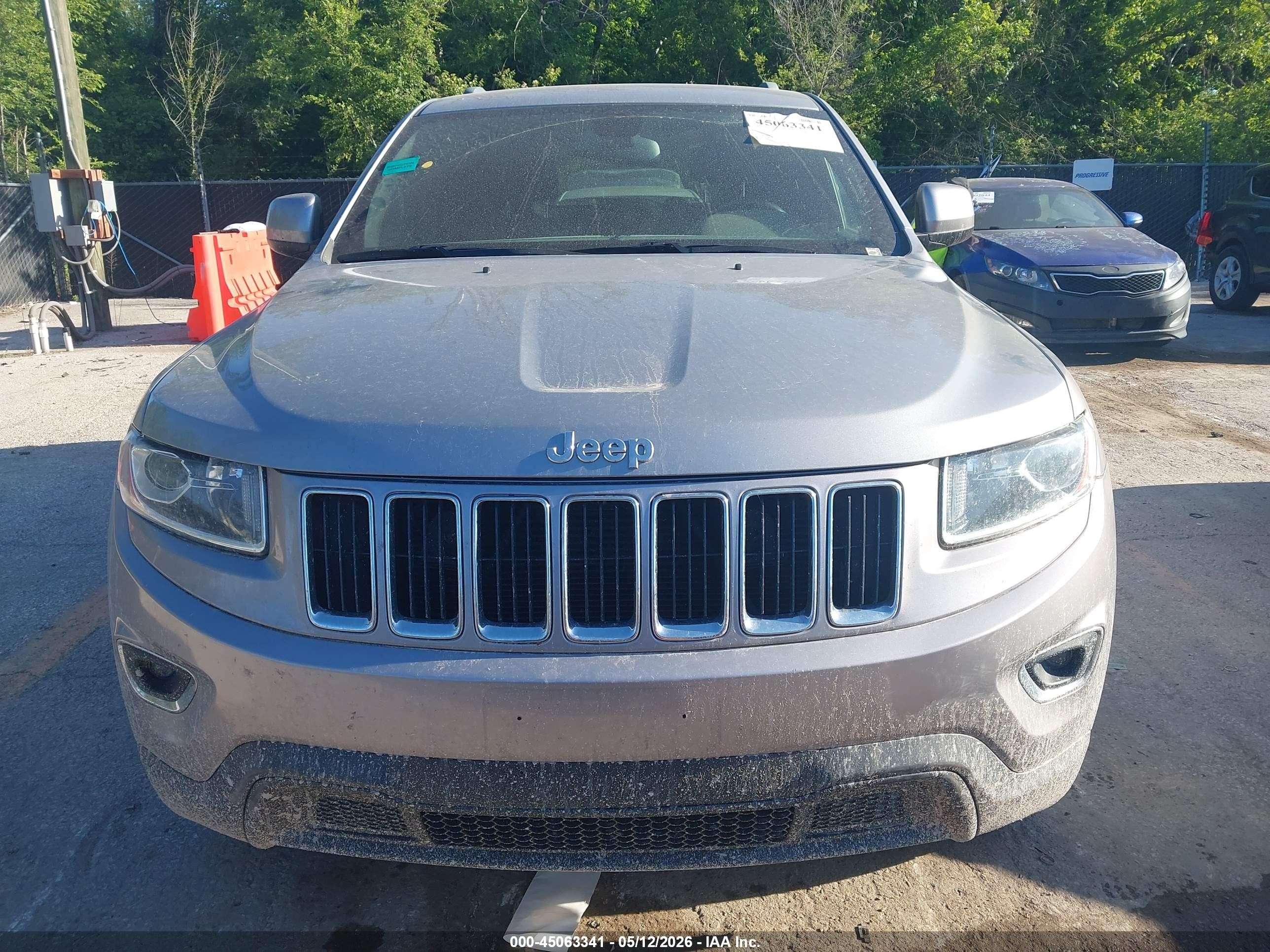 2014 Jeep Grand Cherokee Laredo Silver vin: 1C4RJFAG8EC186752