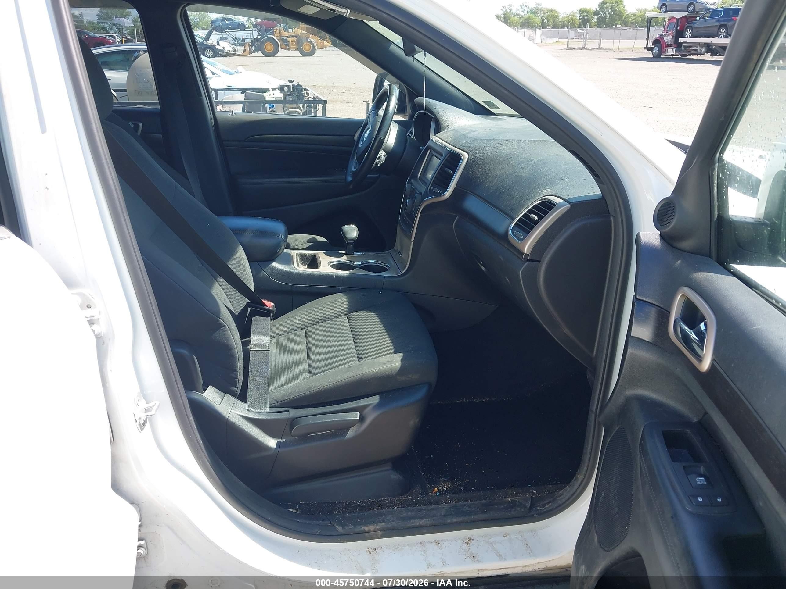 2014 Jeep Grand Cherokee Laredo White vin: 1C4RJFAG8EC232192