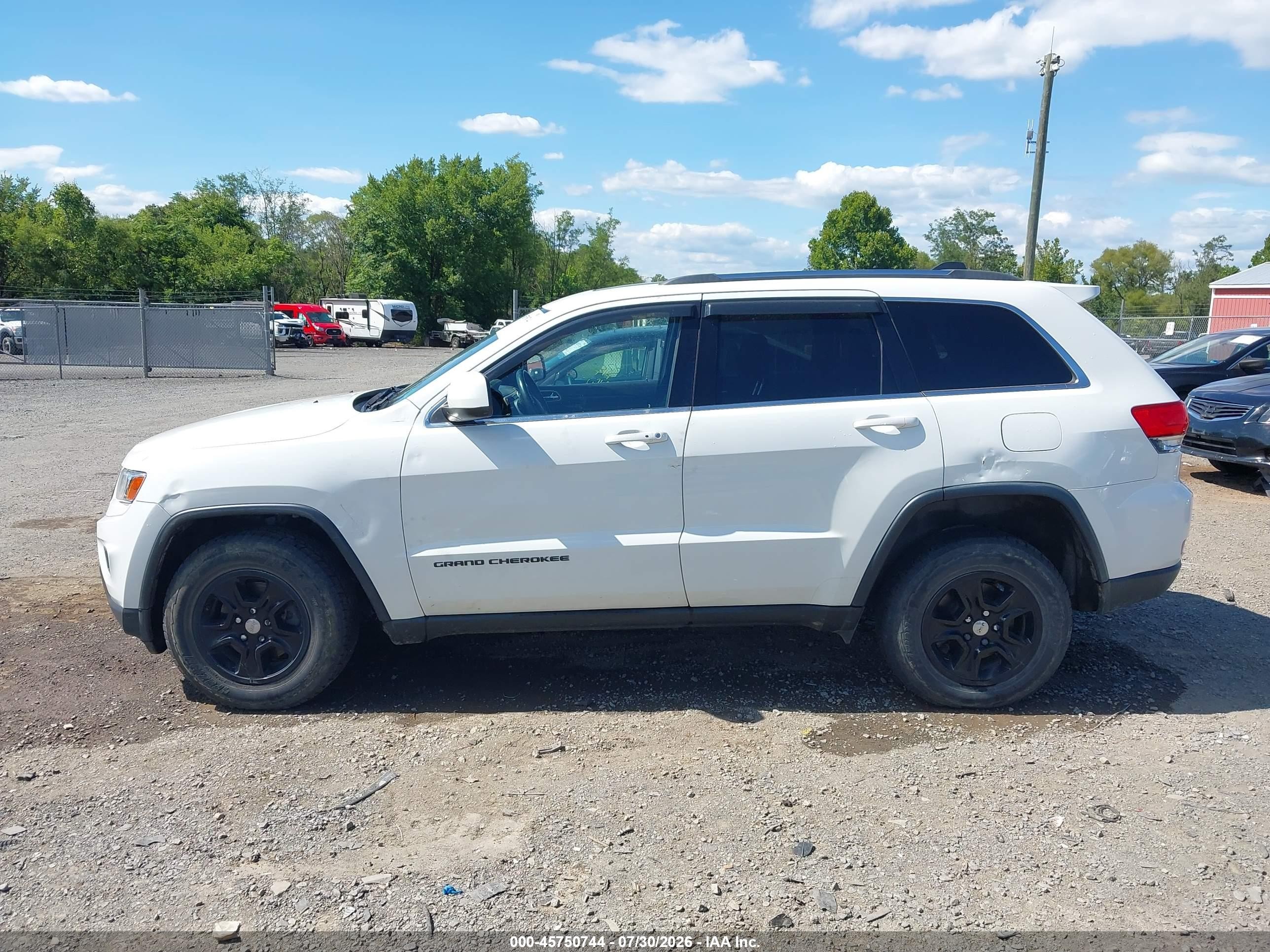 2014 Jeep Grand Cherokee Laredo White vin: 1C4RJFAG8EC232192