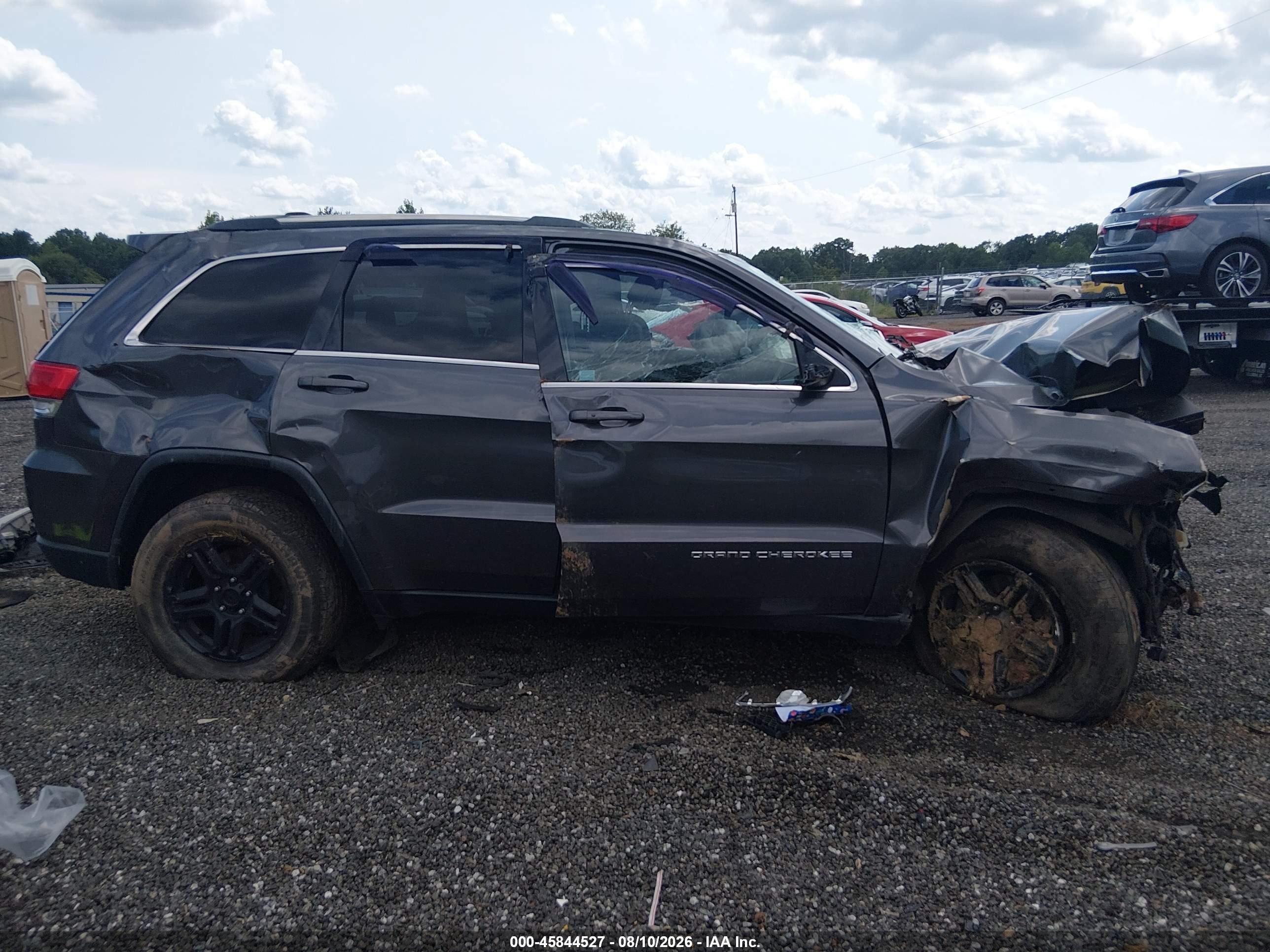 2014 Jeep Grand Cherokee Laredo Gray vin: 1C4RJFAG8EC270067