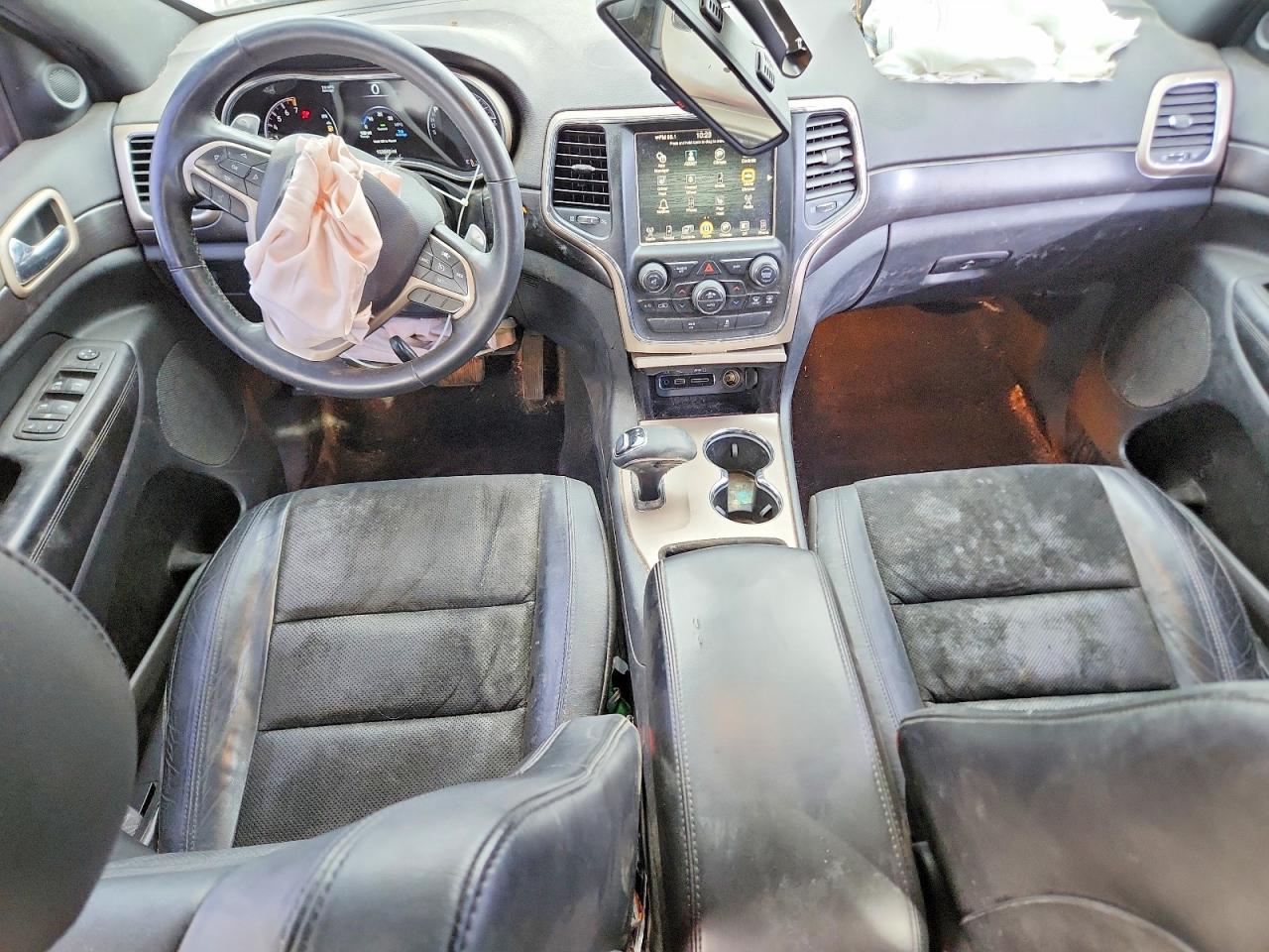 2014 Jeep Grand Cherokee Laredo Silver vin: 1C4RJFAG8EC531908