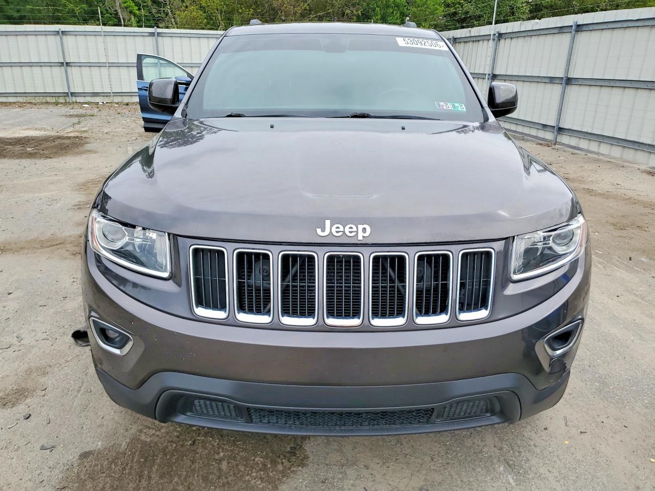 2014 Jeep Grand Cherokee Laredo Gray vin: 1C4RJFAG8EC534453