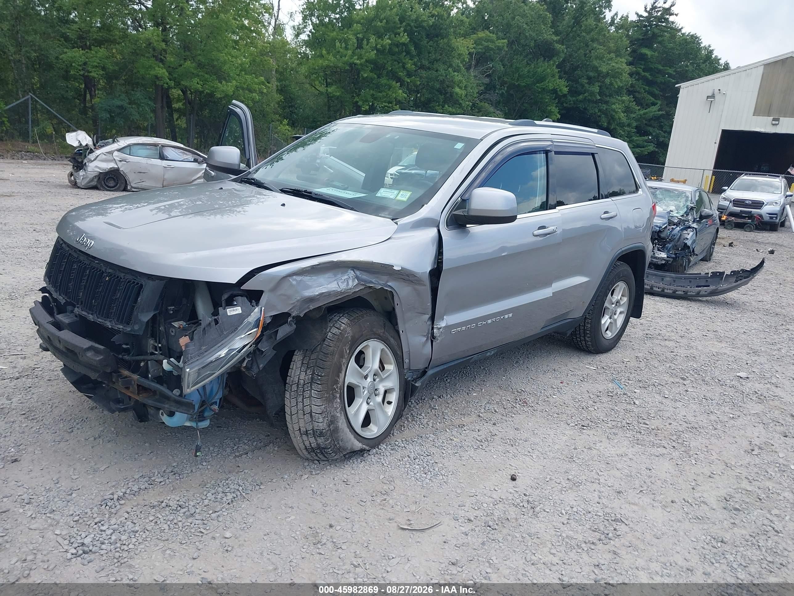 2014 Jeep Grand Cherokee Laredo Silver vin: 1C4RJFAG8EC584432