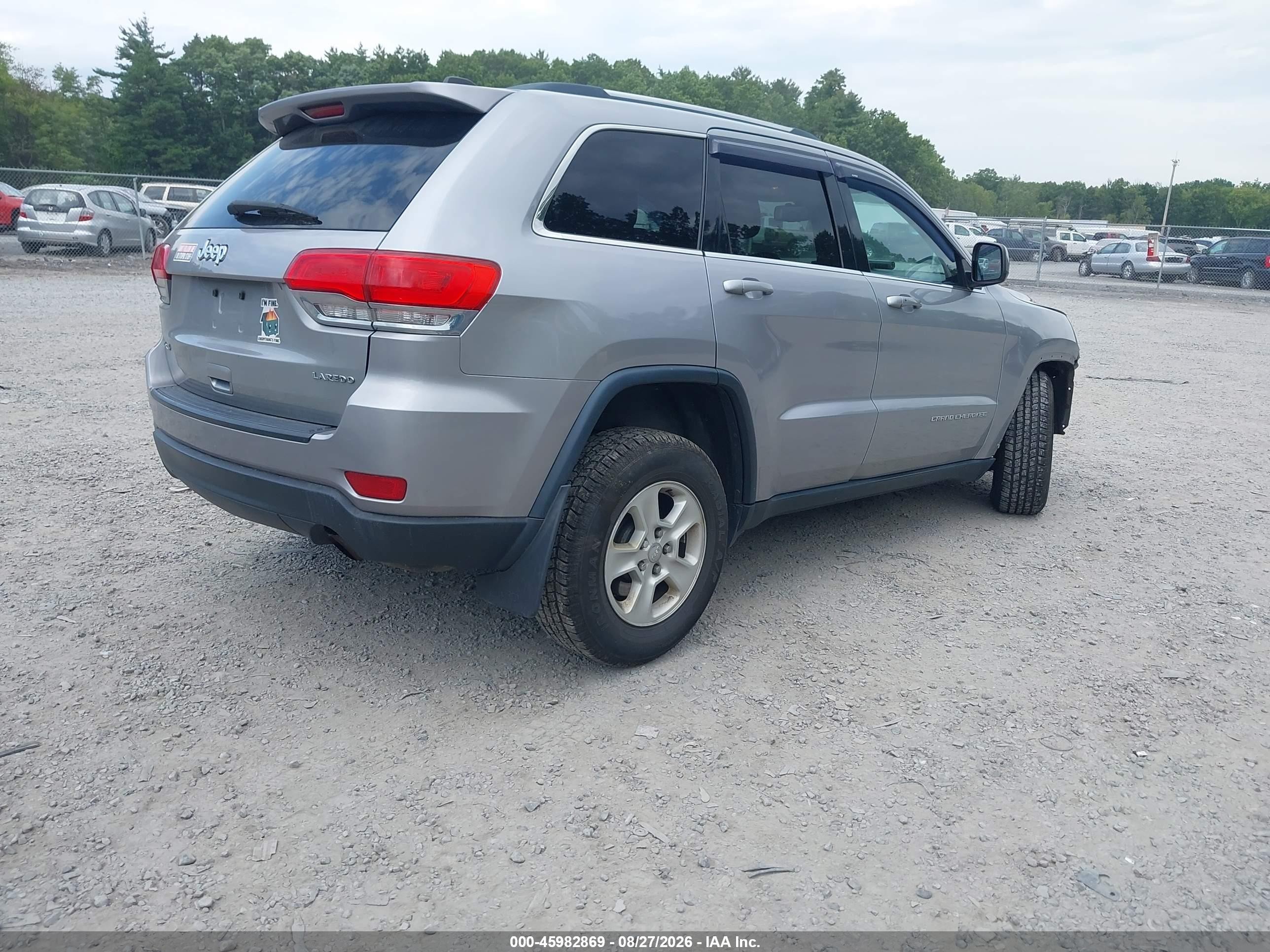2014 Jeep Grand Cherokee Laredo Silver vin: 1C4RJFAG8EC584432
