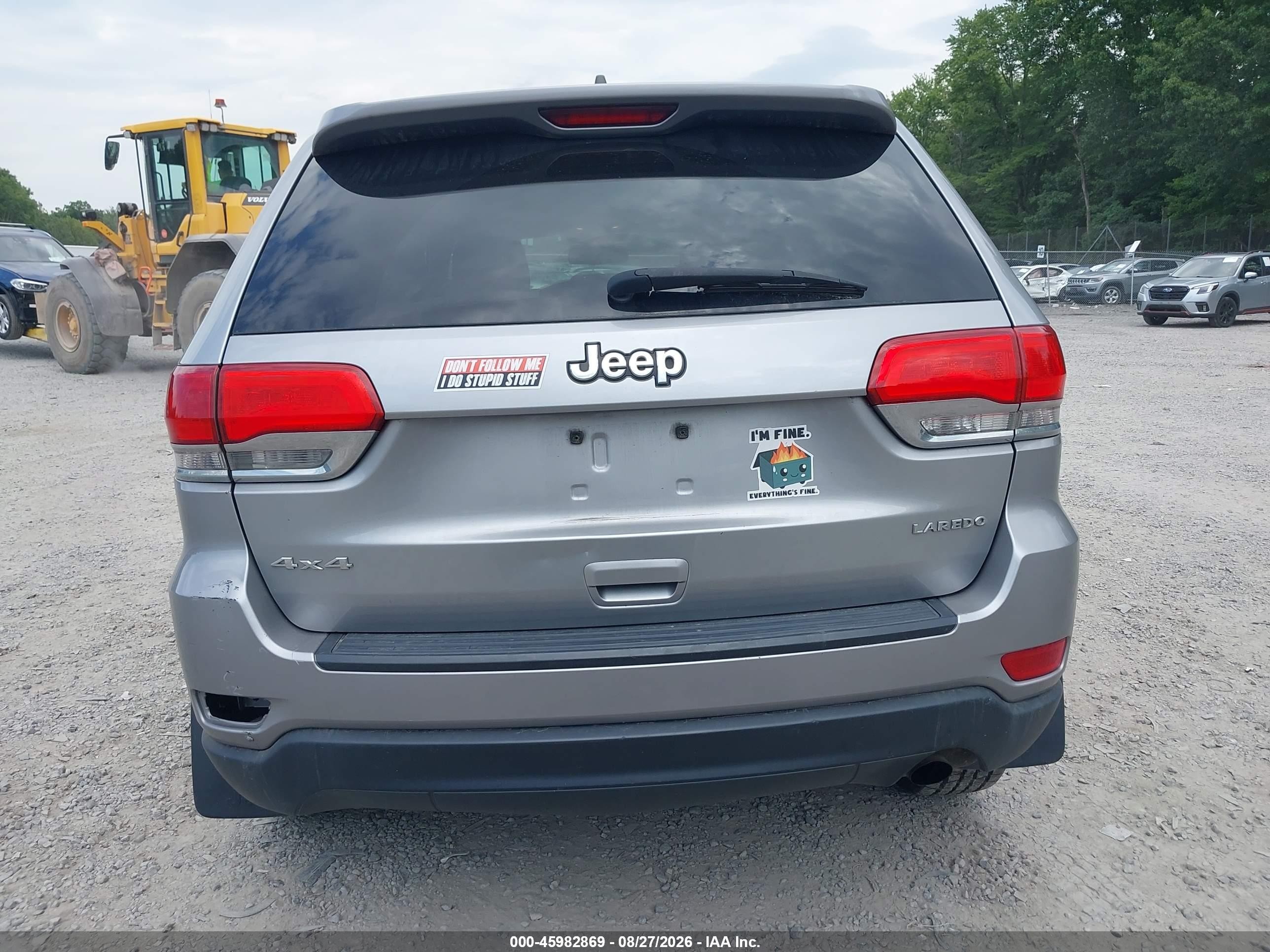 2014 Jeep Grand Cherokee Laredo Silver vin: 1C4RJFAG8EC584432