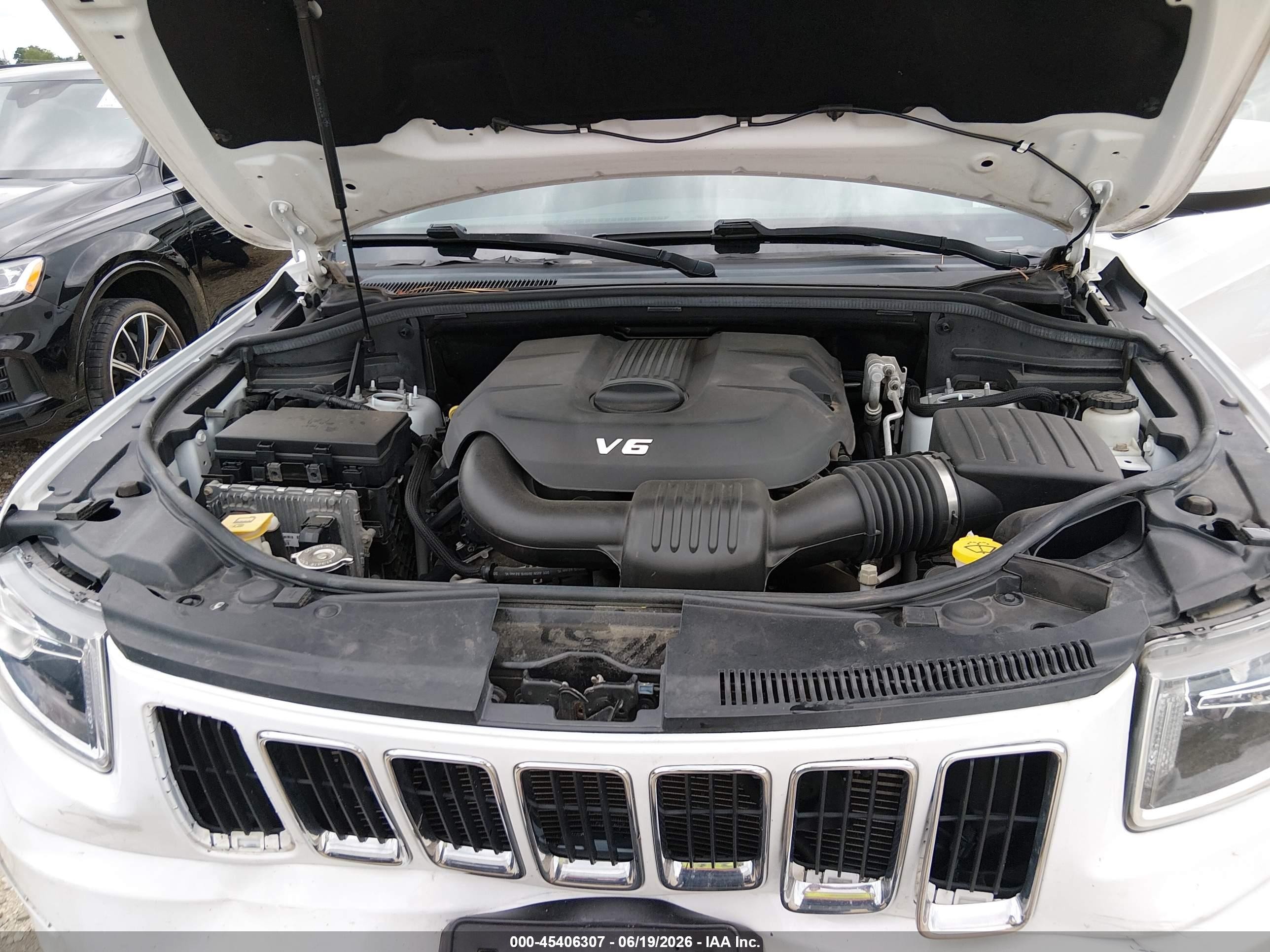 2015 Jeep Grand Cherokee Laredo White vin: 1C4RJFAG8FC159570