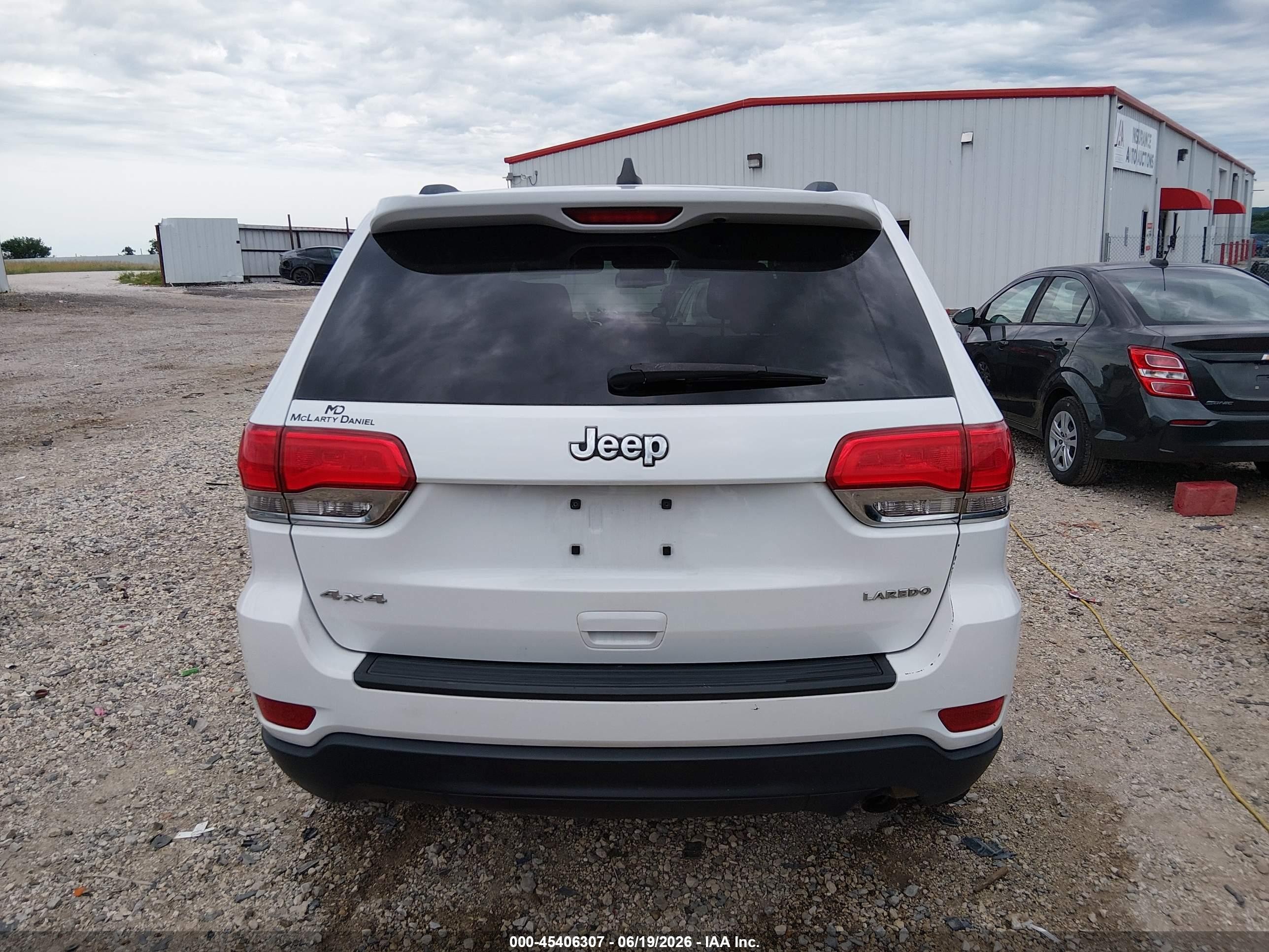 2015 Jeep Grand Cherokee Laredo White vin: 1C4RJFAG8FC159570