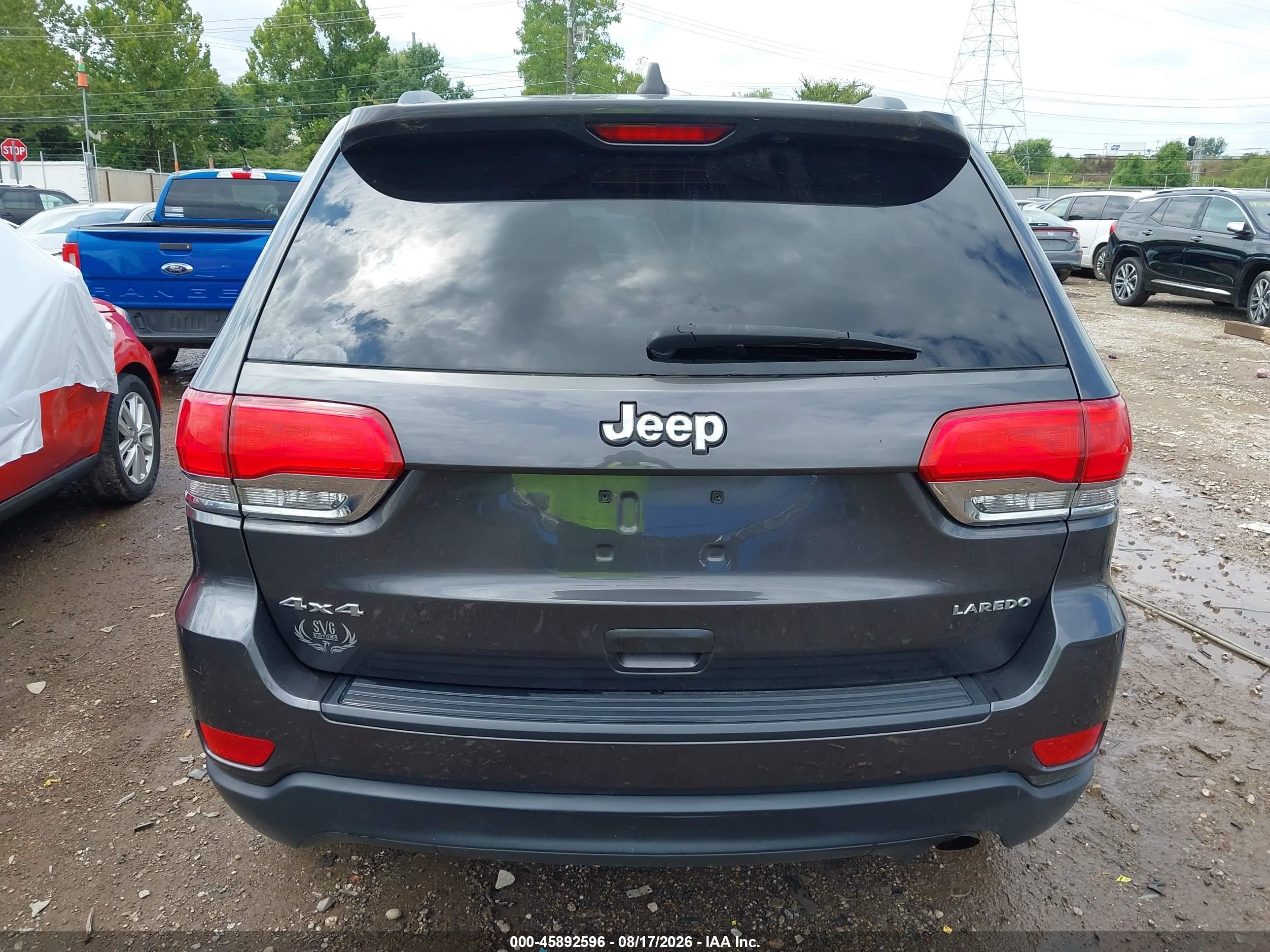 2015 Jeep Grand Cherokee Laredo Gray vin: 1C4RJFAG8FC168219