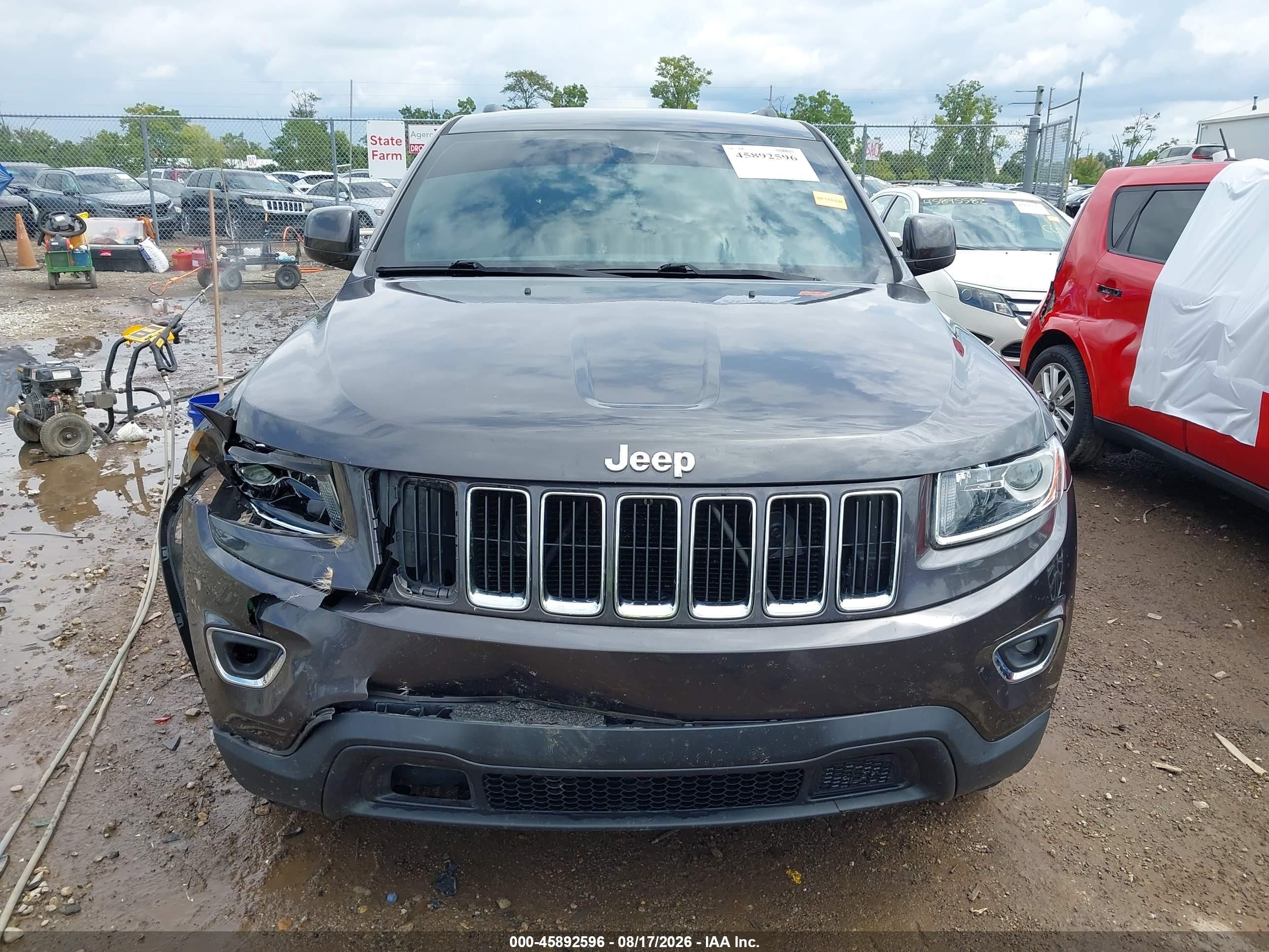 2015 Jeep Grand Cherokee Laredo Gray vin: 1C4RJFAG8FC168219