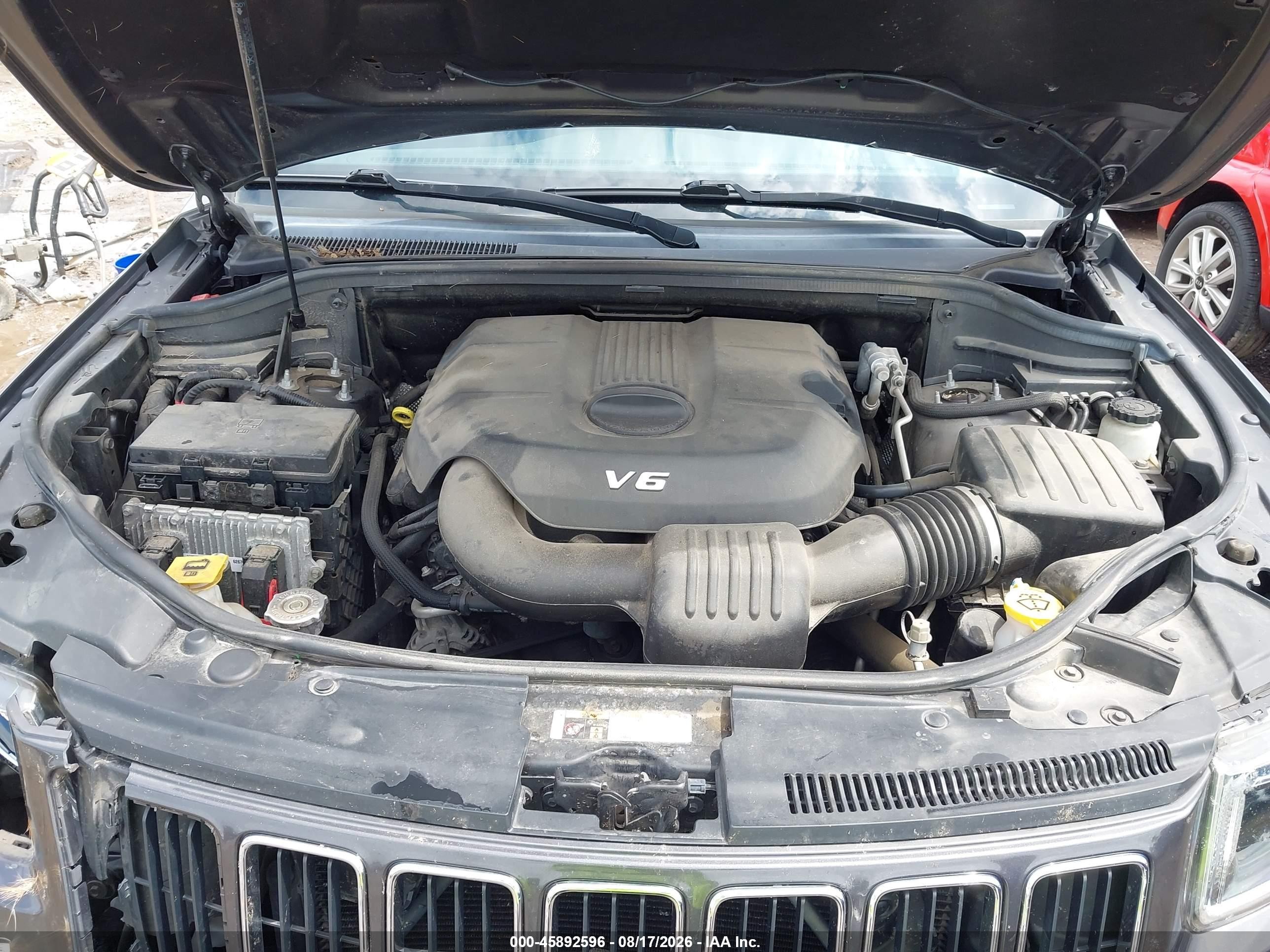 2015 Jeep Grand Cherokee Laredo Gray vin: 1C4RJFAG8FC168219