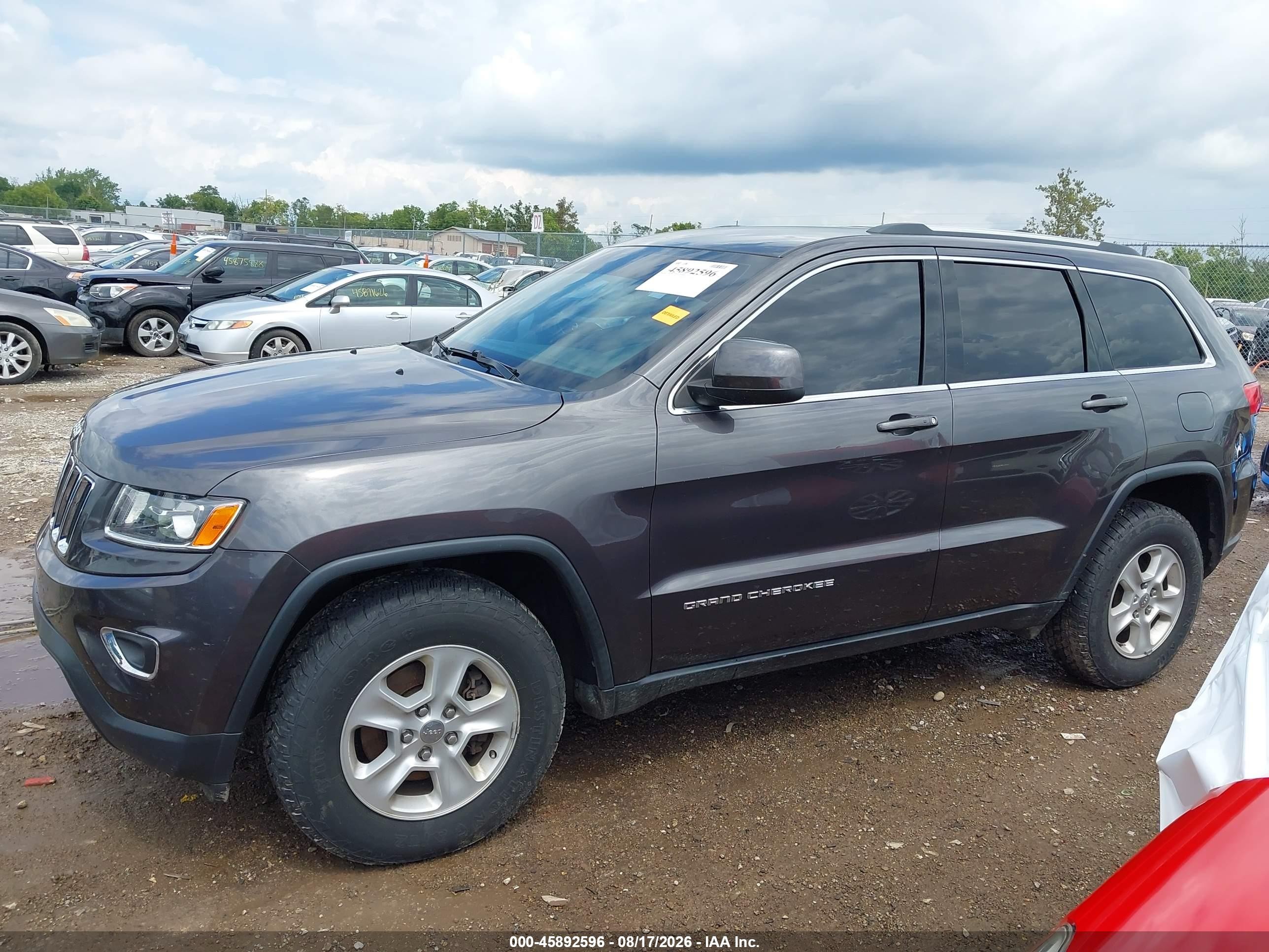 2015 Jeep Grand Cherokee Laredo Gray vin: 1C4RJFAG8FC168219