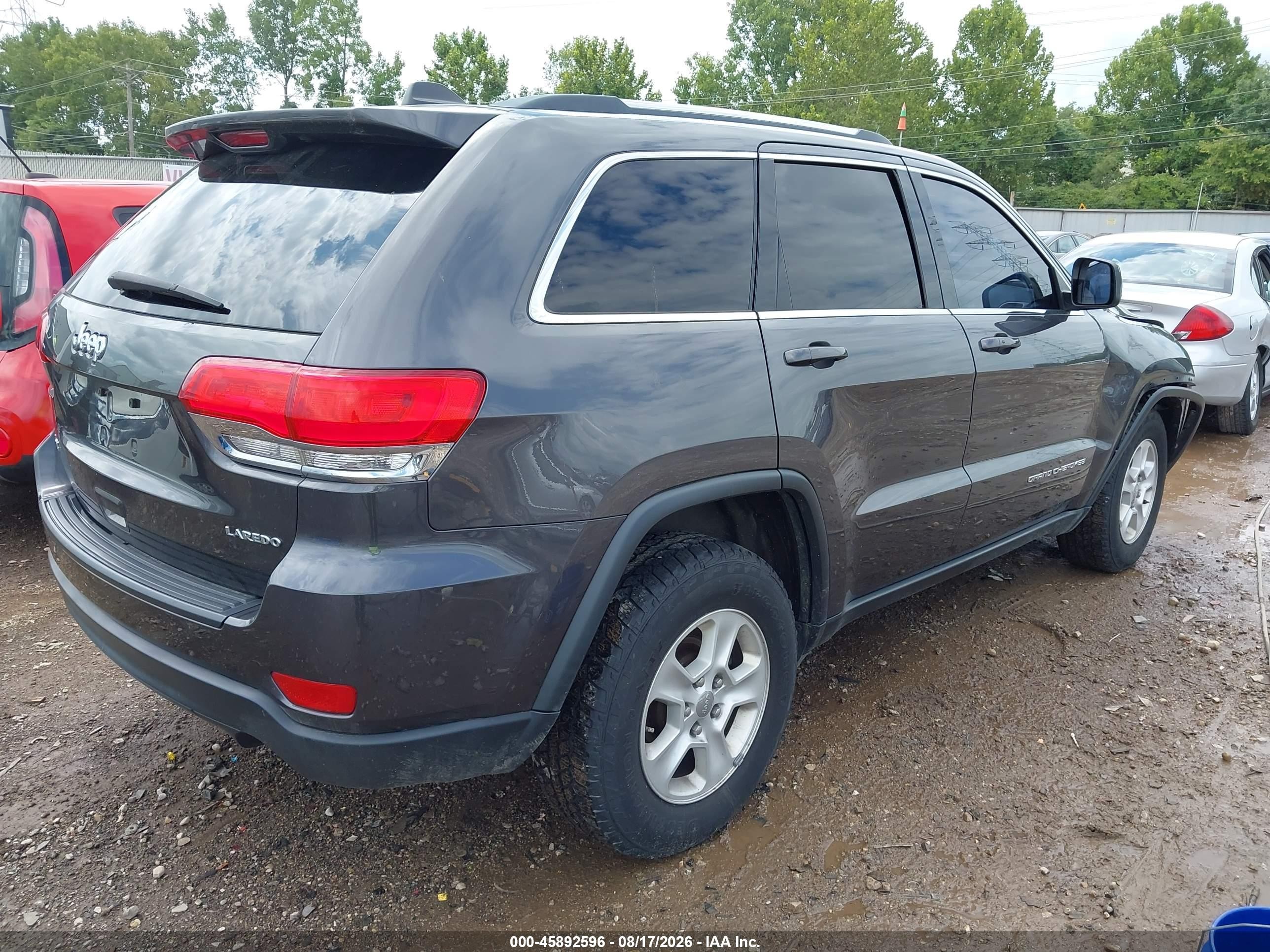 2015 Jeep Grand Cherokee Laredo Gray vin: 1C4RJFAG8FC168219