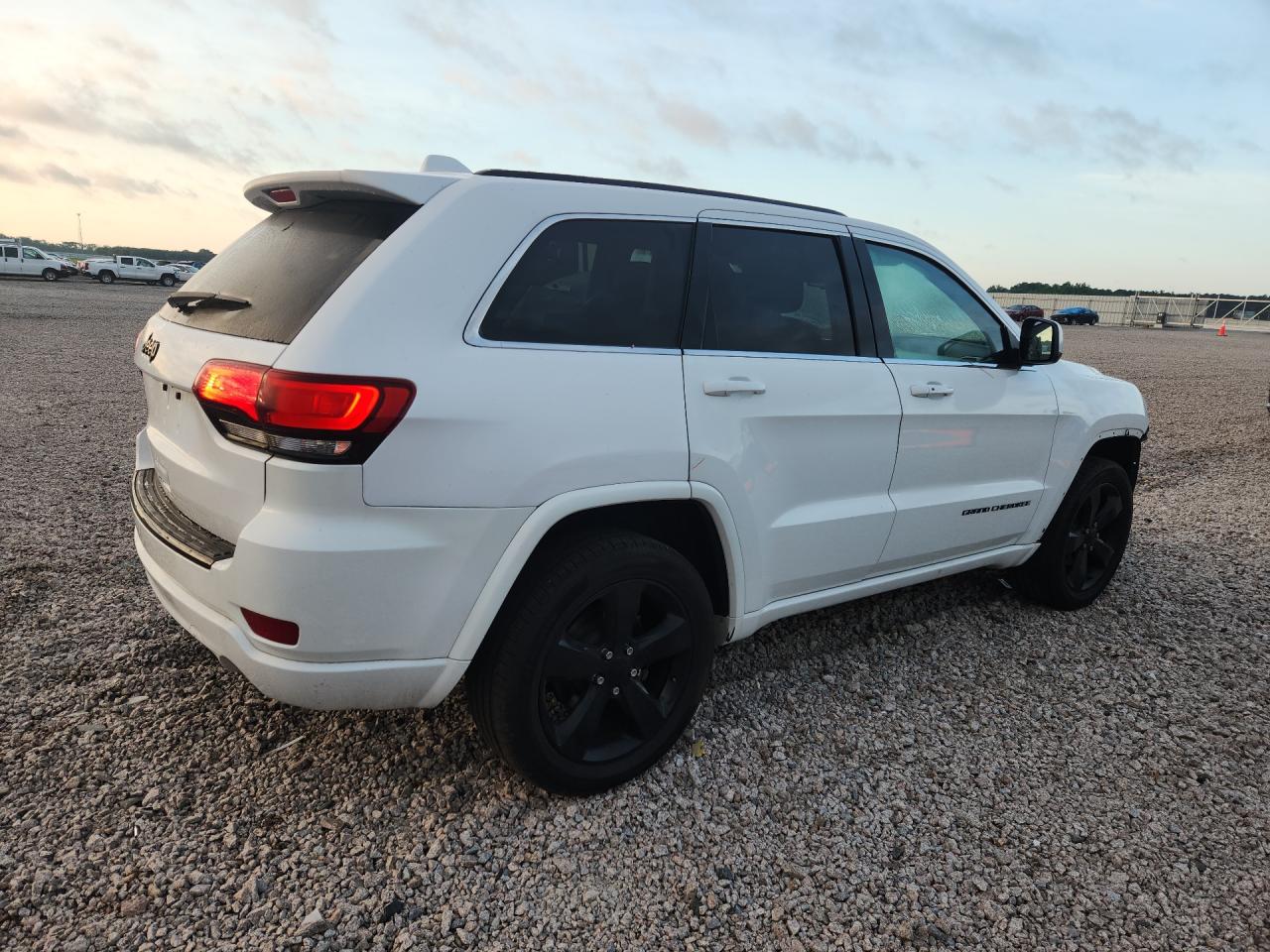 2015 Jeep Grand Cherokee Laredo White vin: 1C4RJFAG8FC190236