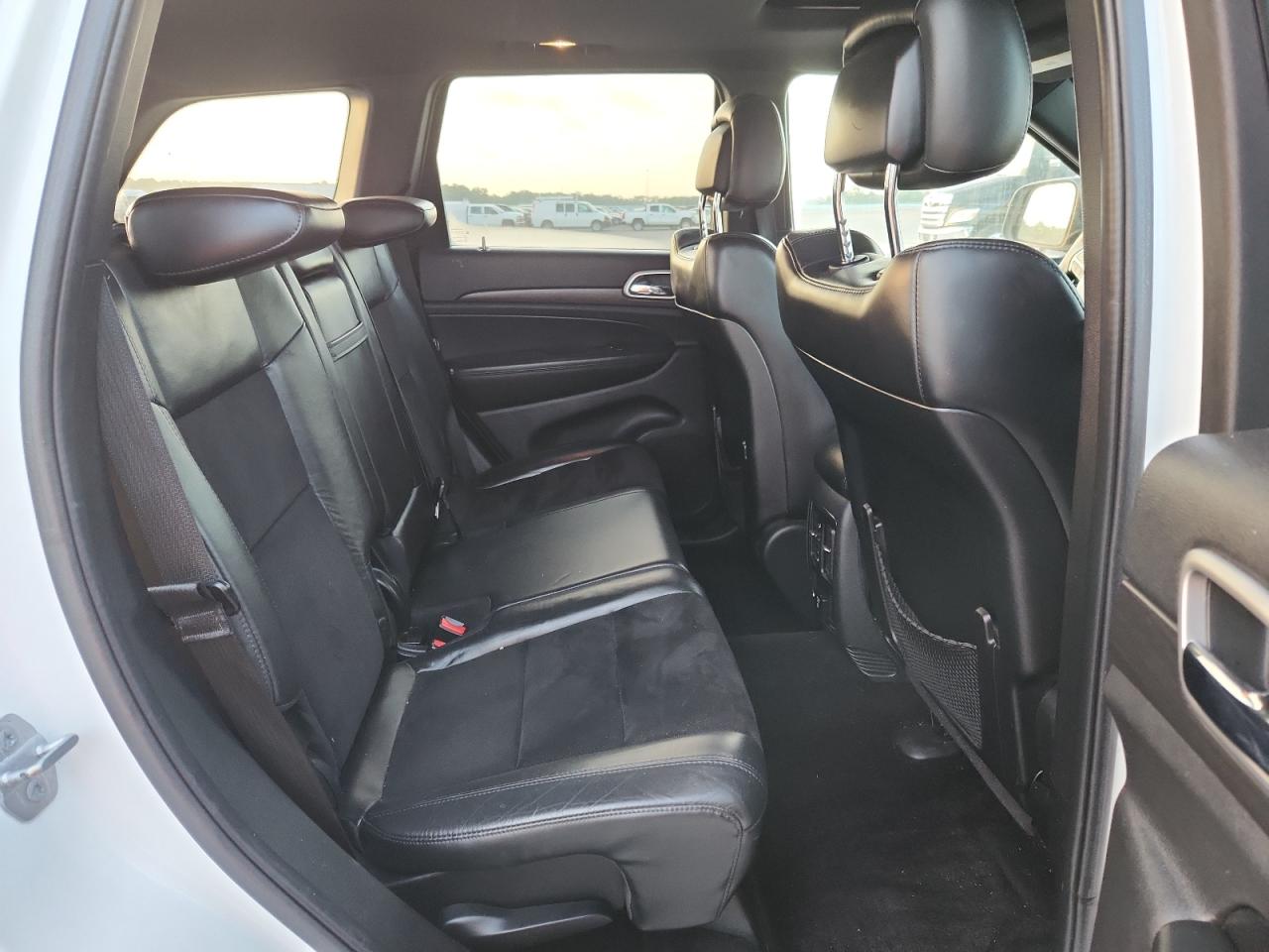 2015 Jeep Grand Cherokee Laredo White vin: 1C4RJFAG8FC190236