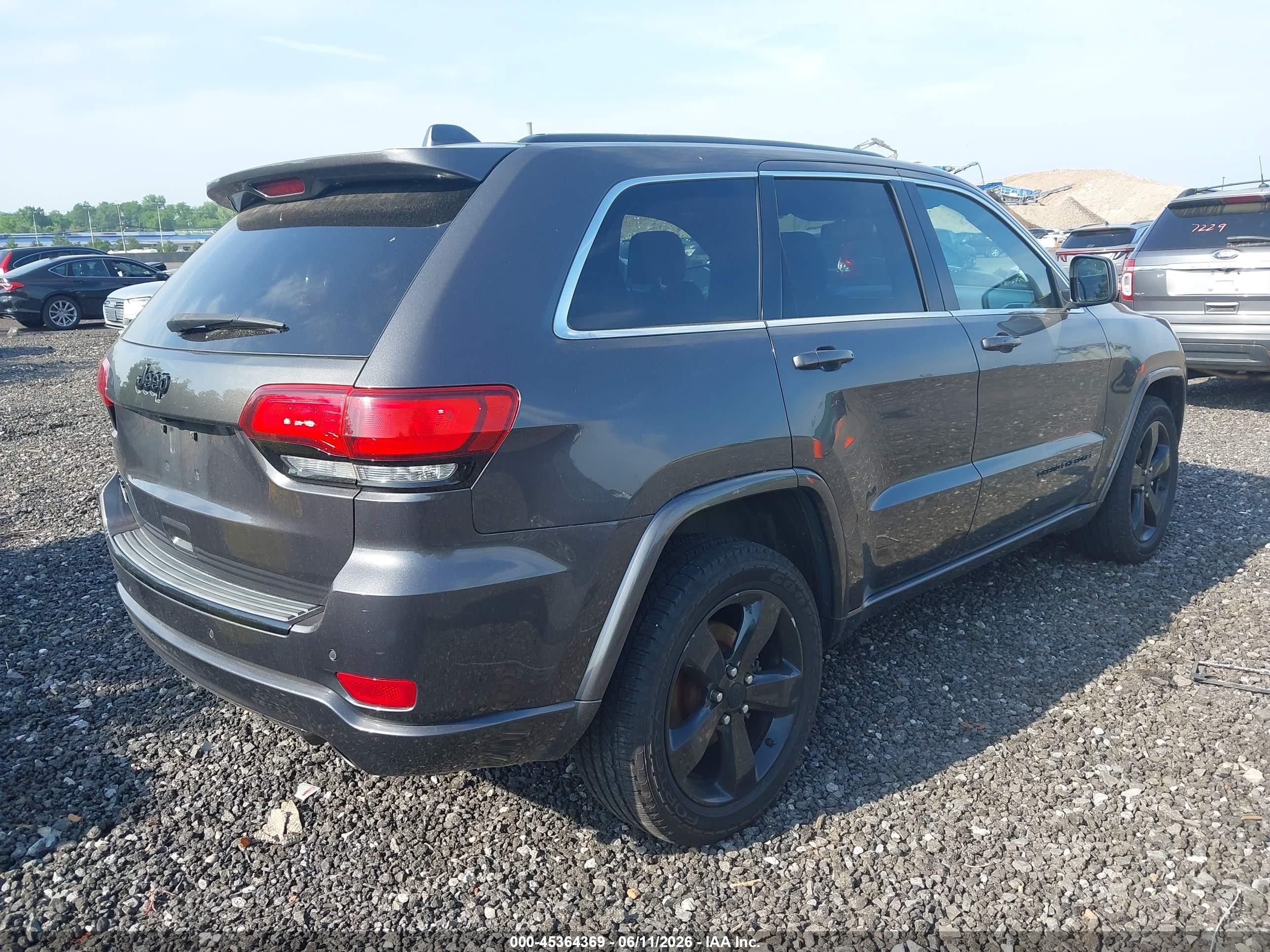 2015 Jeep Grand Cherokee Altitude Gray vin: 1C4RJFAG8FC206242