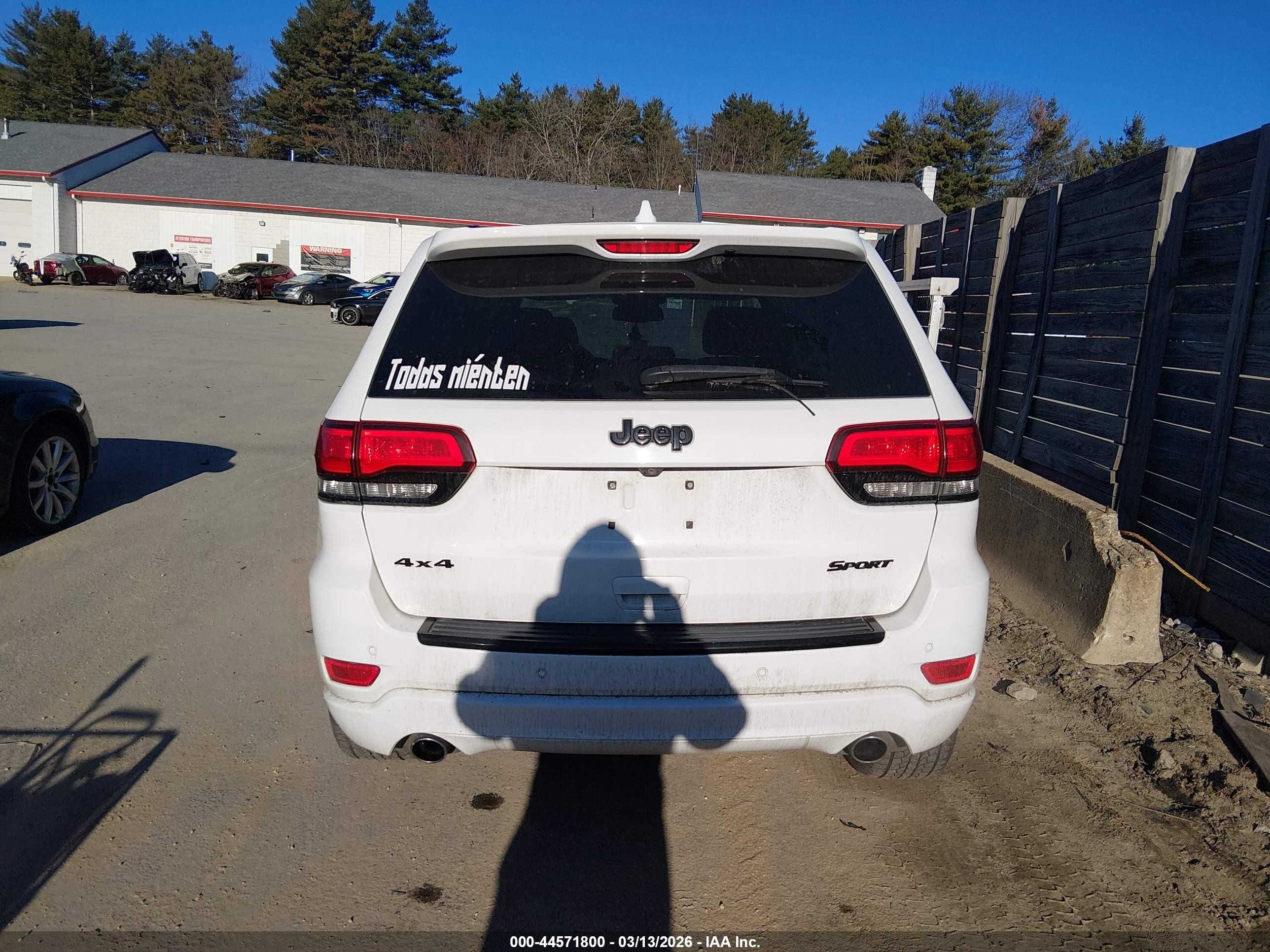 2015 Jeep Grand Cherokee Altitude White vin: 1C4RJFAG8FC209688