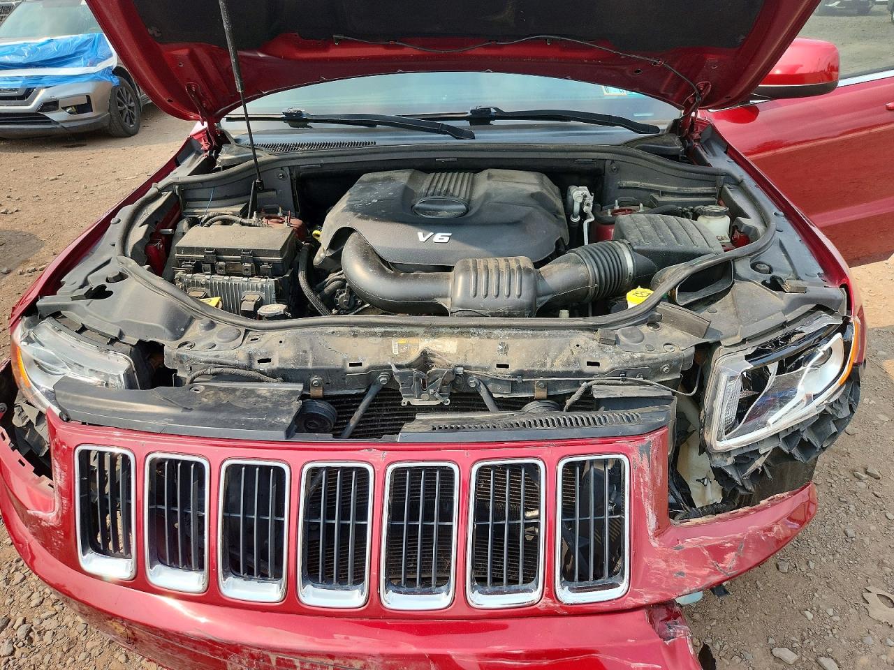 2015 Jeep Grand Cherokee Laredo Красный vin: 1C4RJFAG8FC237118