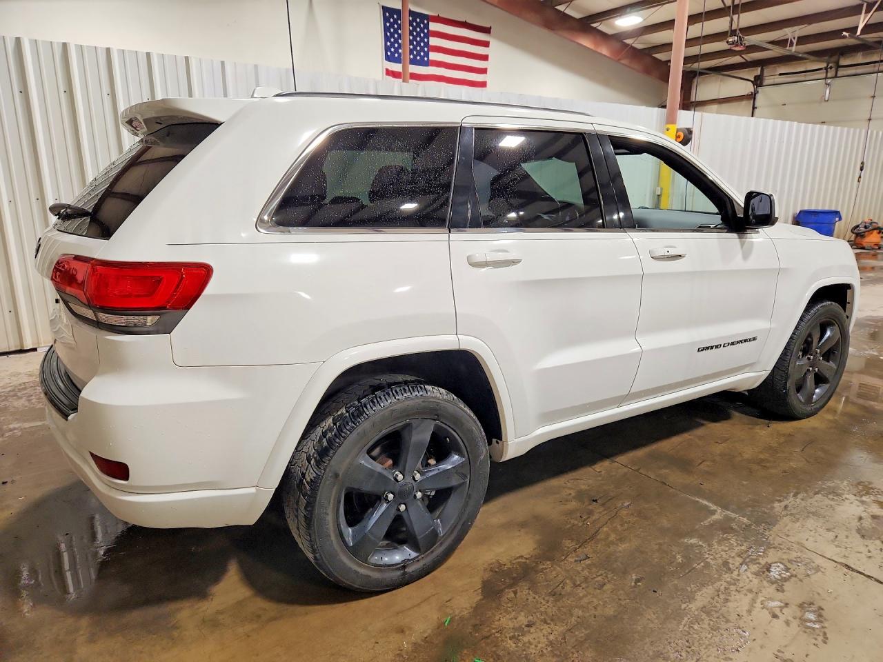 2015 Jeep Grand Cherokee Laredo White vin: 1C4RJFAG8FC660328
