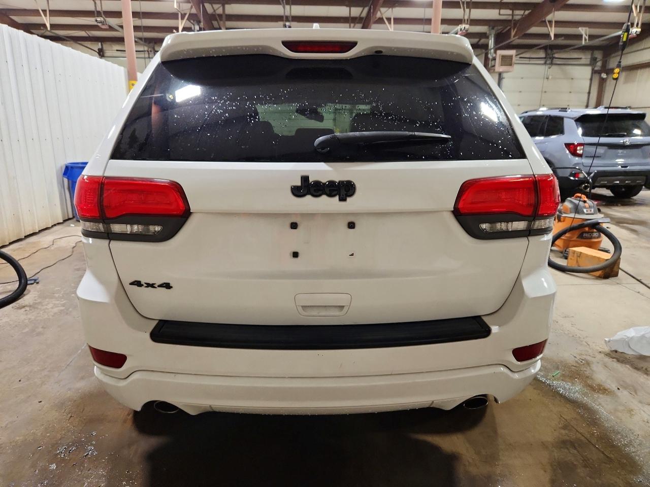 2015 Jeep Grand Cherokee Laredo White vin: 1C4RJFAG8FC660328