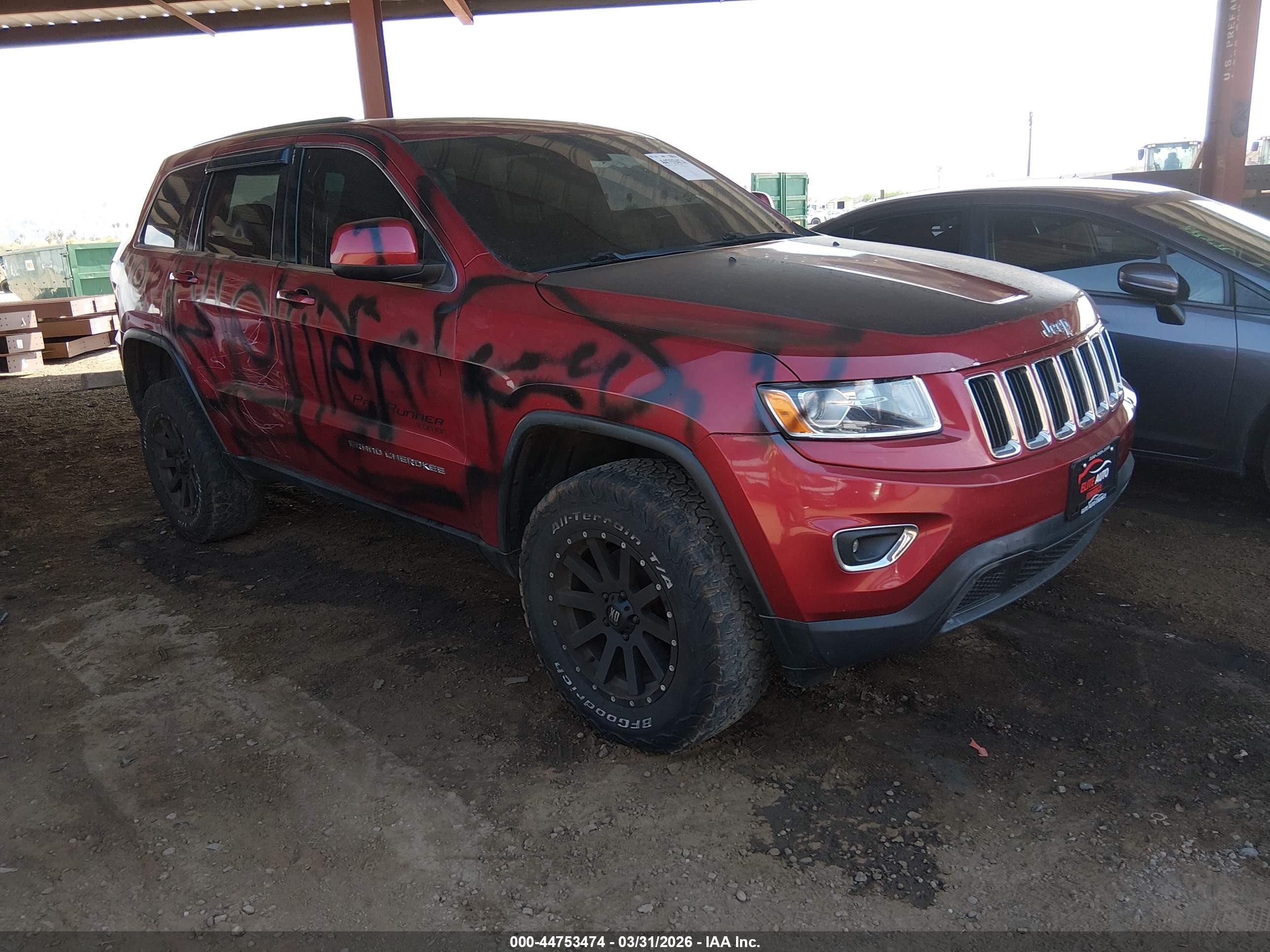2015 Jeep Grand Cherokee Laredo Red vin: 1C4RJFAG8FC697072