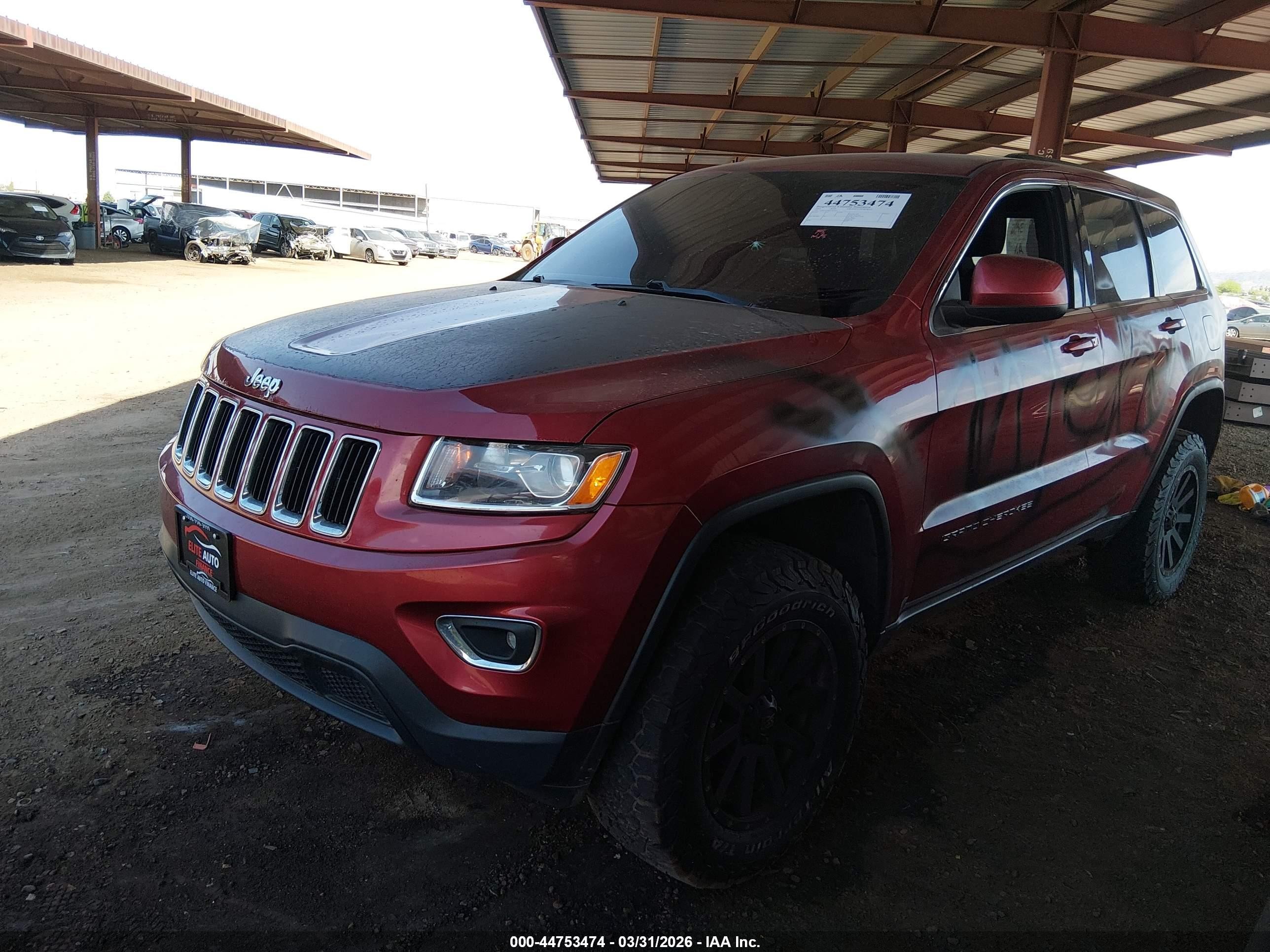 2015 Jeep Grand Cherokee Laredo Red vin: 1C4RJFAG8FC697072