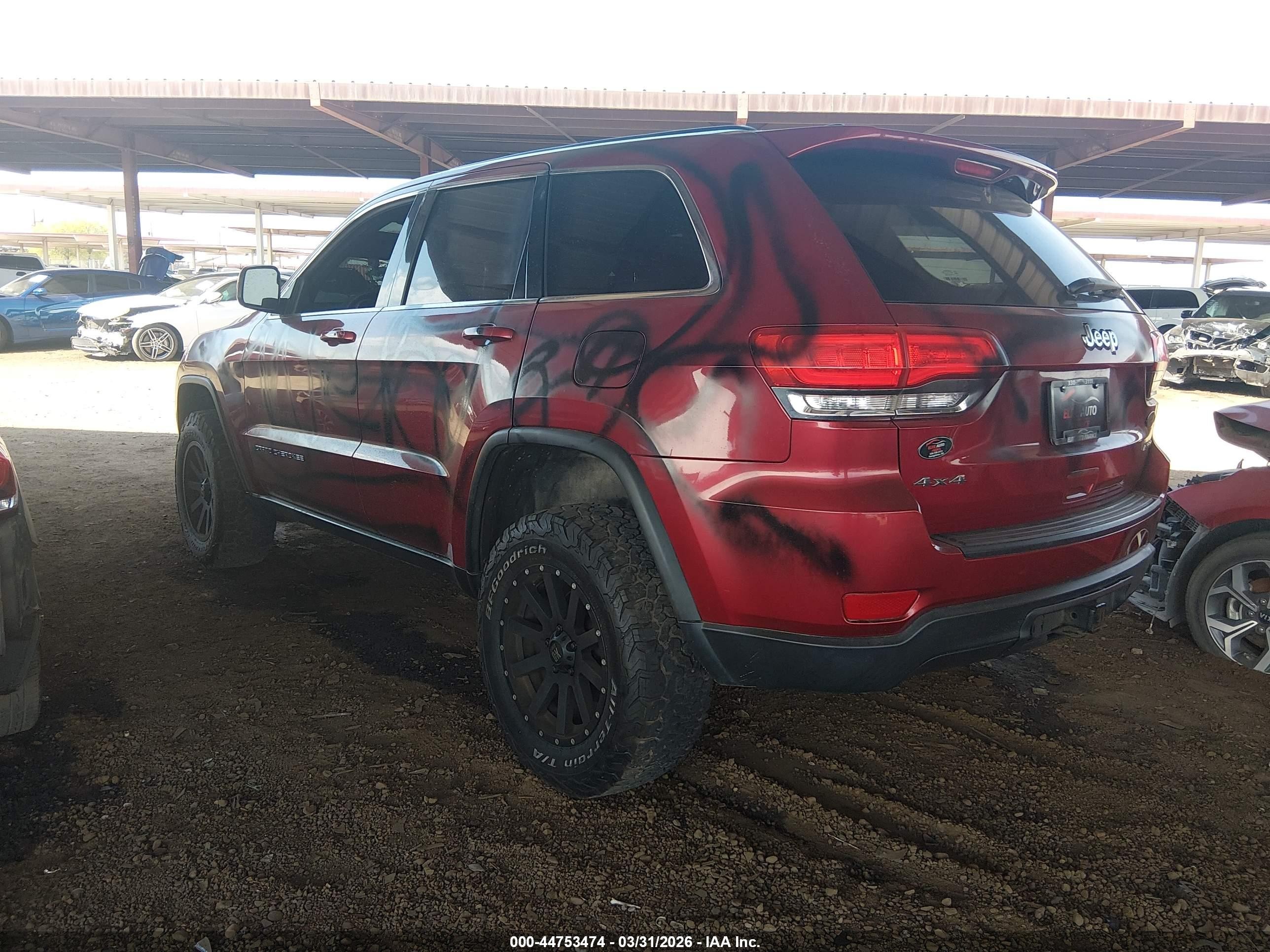 2015 Jeep Grand Cherokee Laredo Red vin: 1C4RJFAG8FC697072