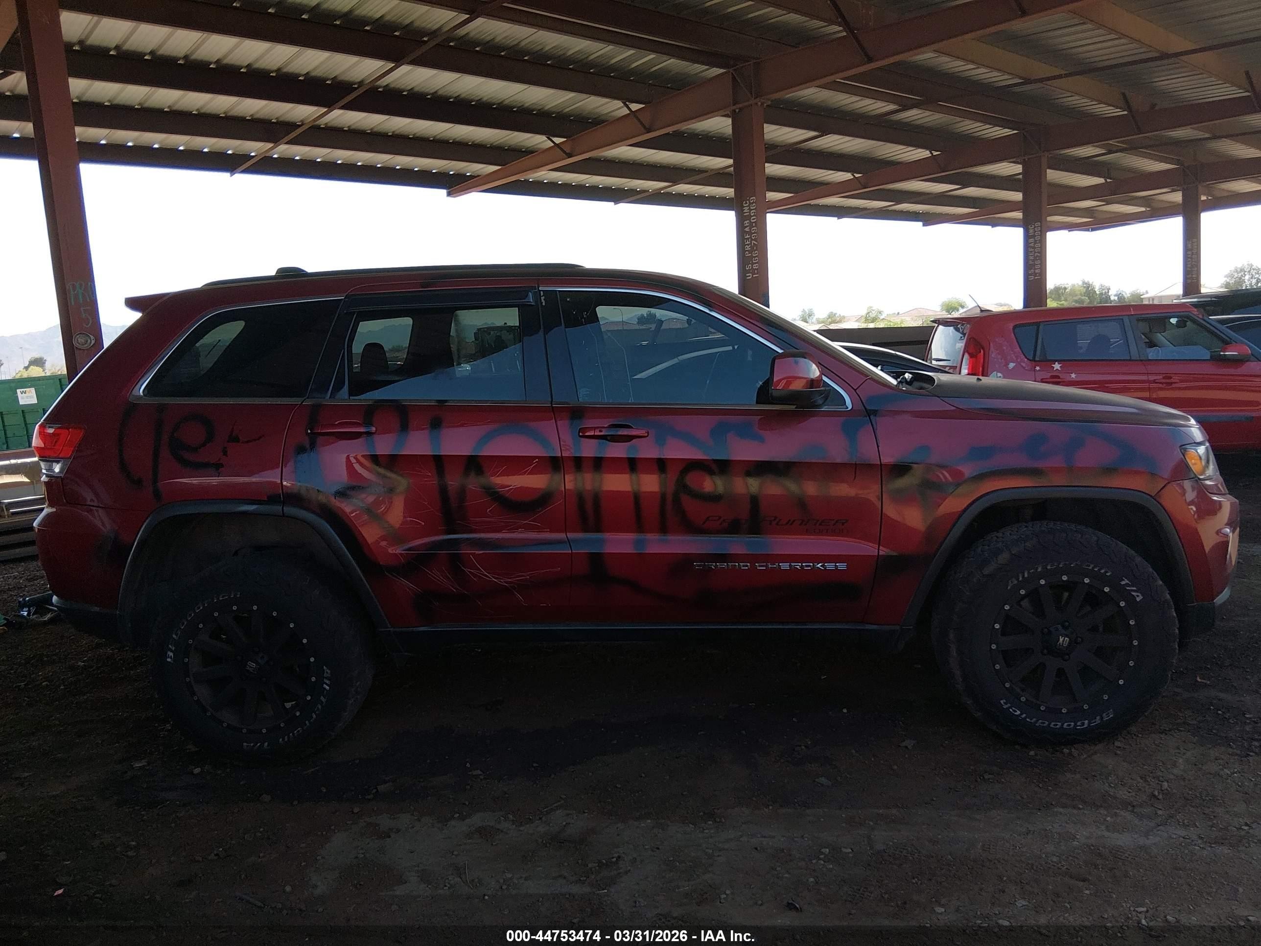 2015 Jeep Grand Cherokee Laredo Red vin: 1C4RJFAG8FC697072