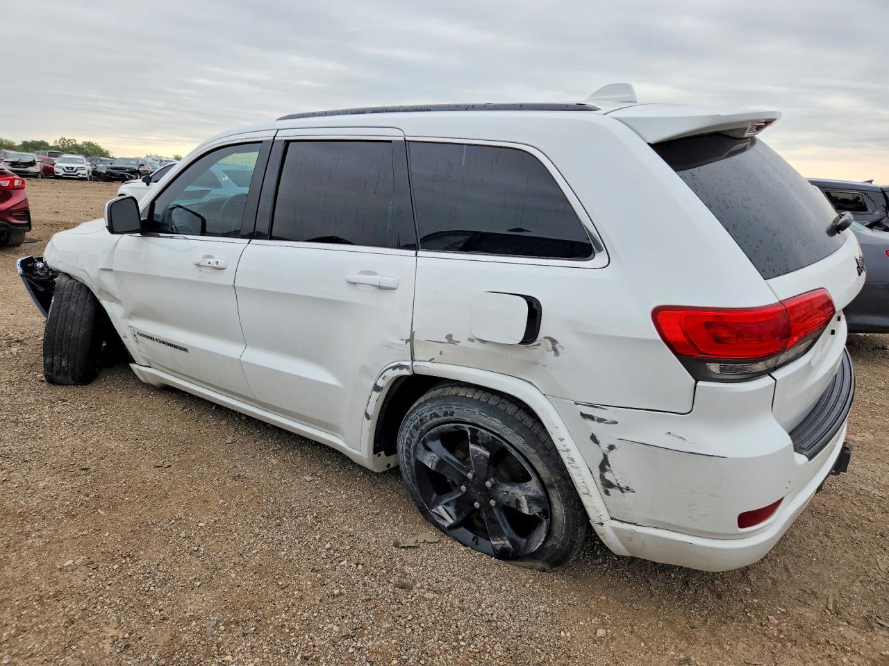 2015 Jeep Grand Cherokee Laredo White vin: 1C4RJFAG8FC758999