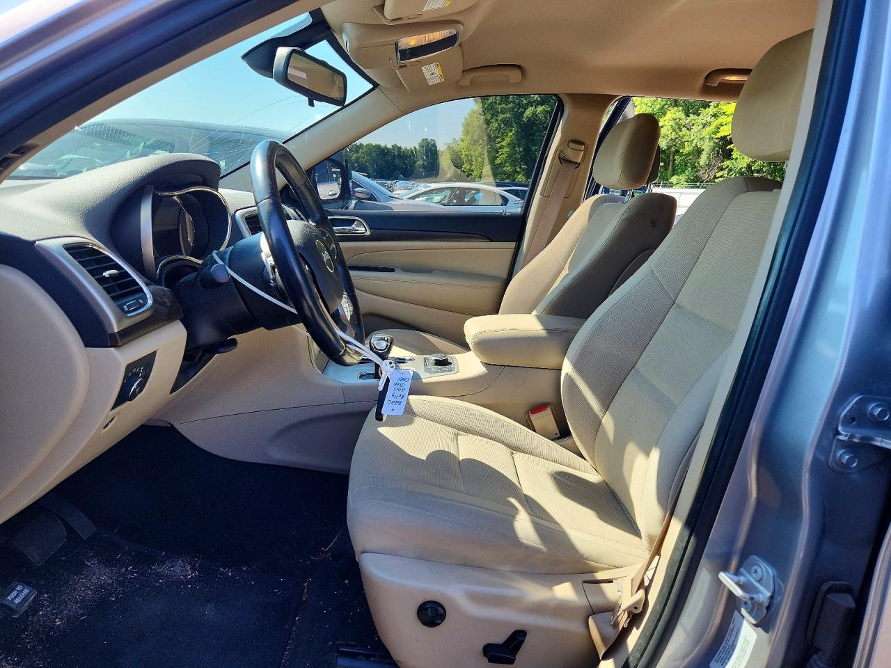 2015 Jeep Grand Cherokee Laredo Silver vin: 1C4RJFAG8FC797172