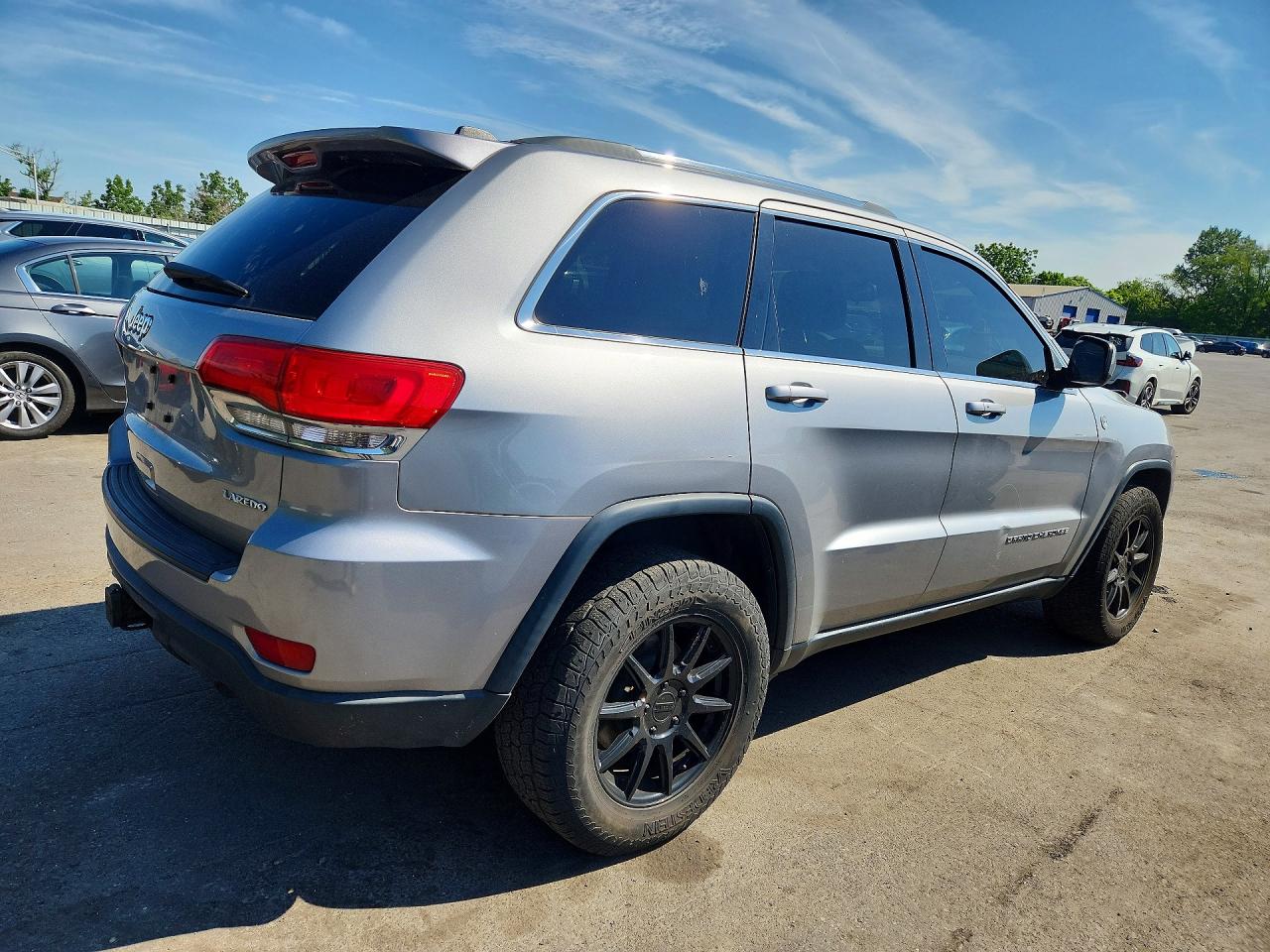 2015 Jeep Grand Cherokee Laredo Silver vin: 1C4RJFAG8FC797172