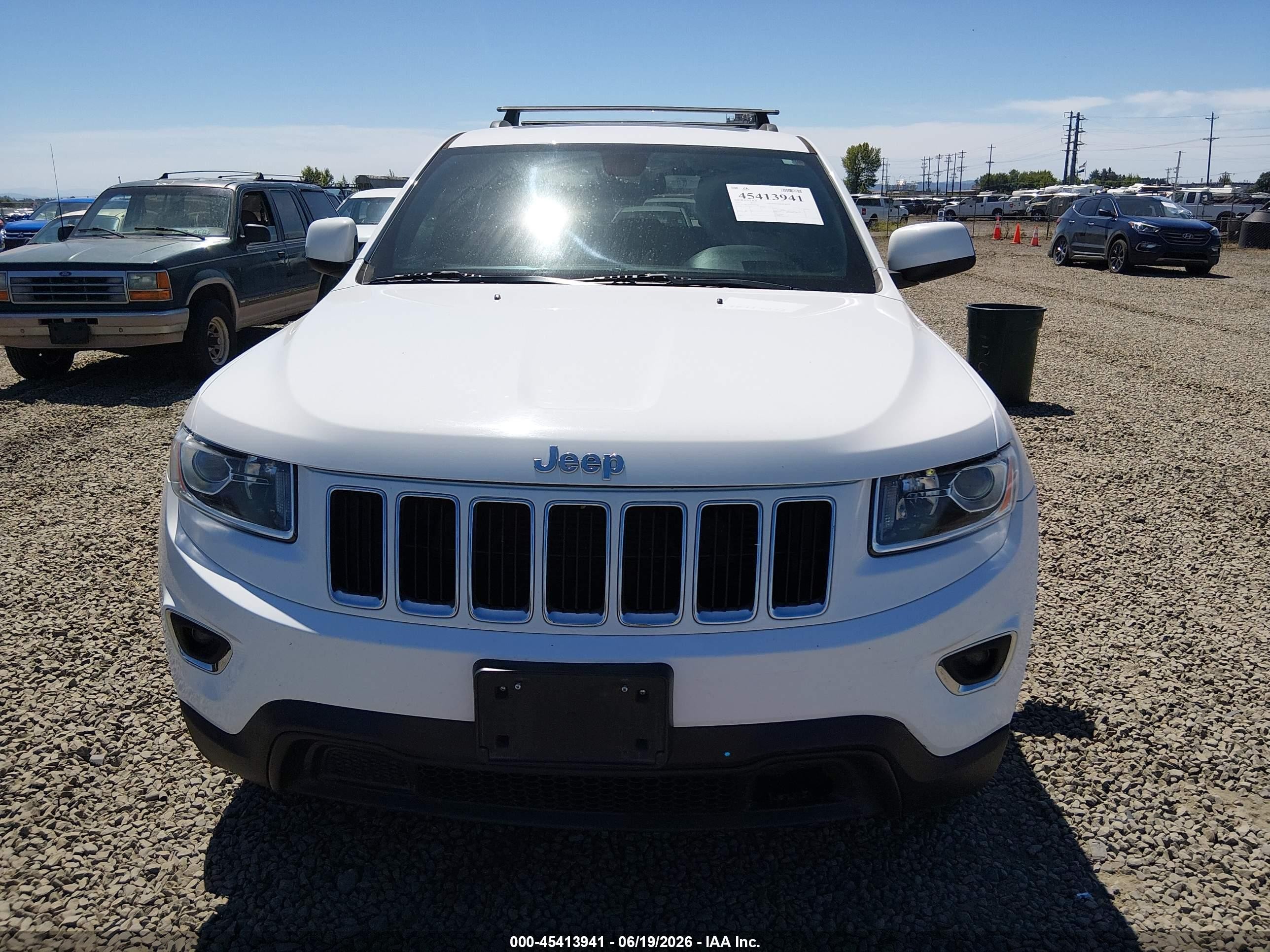 2015 Jeep Grand Cherokee Laredo White vin: 1C4RJFAG8FC858584