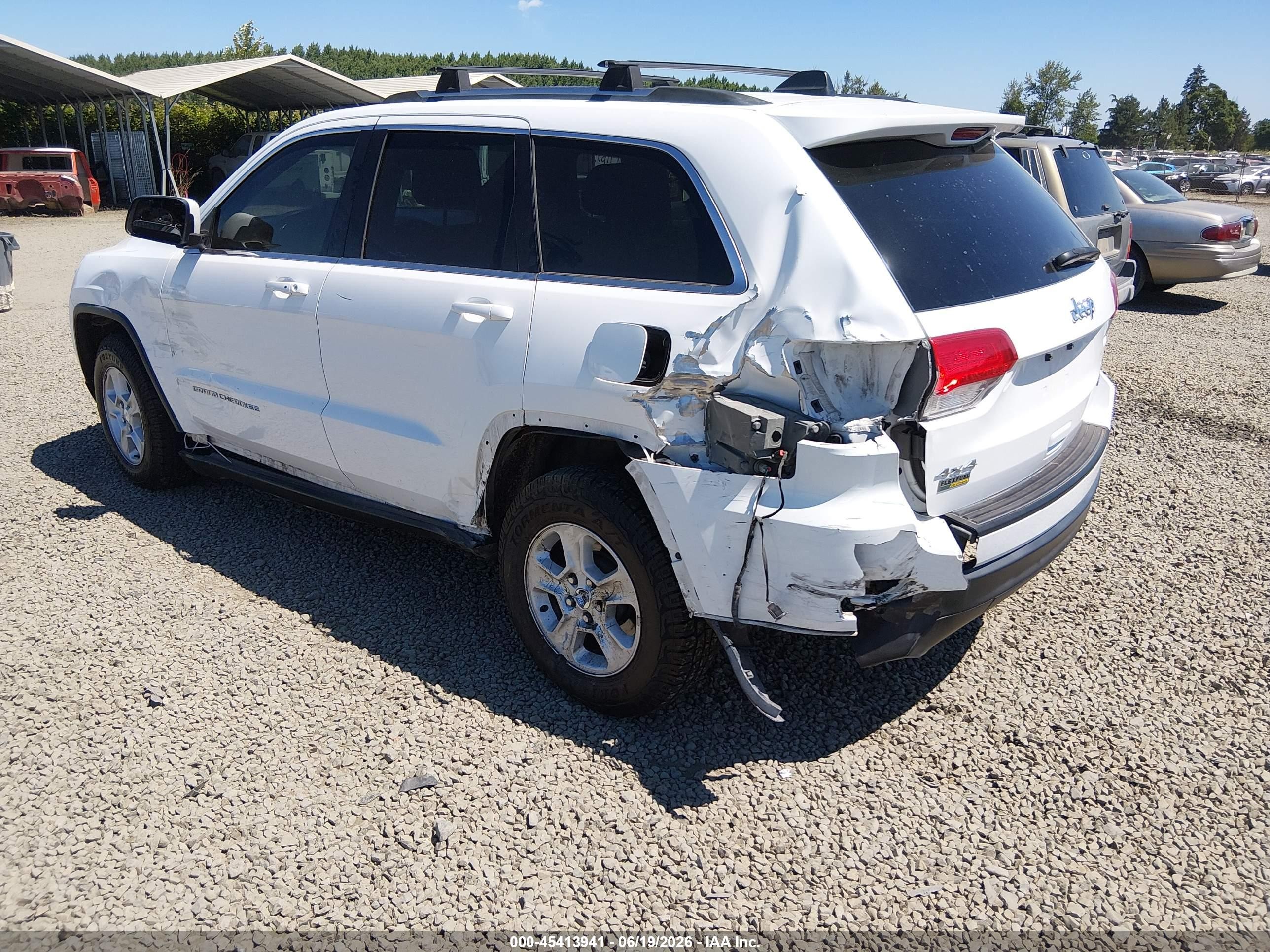 2015 Jeep Grand Cherokee Laredo White vin: 1C4RJFAG8FC858584