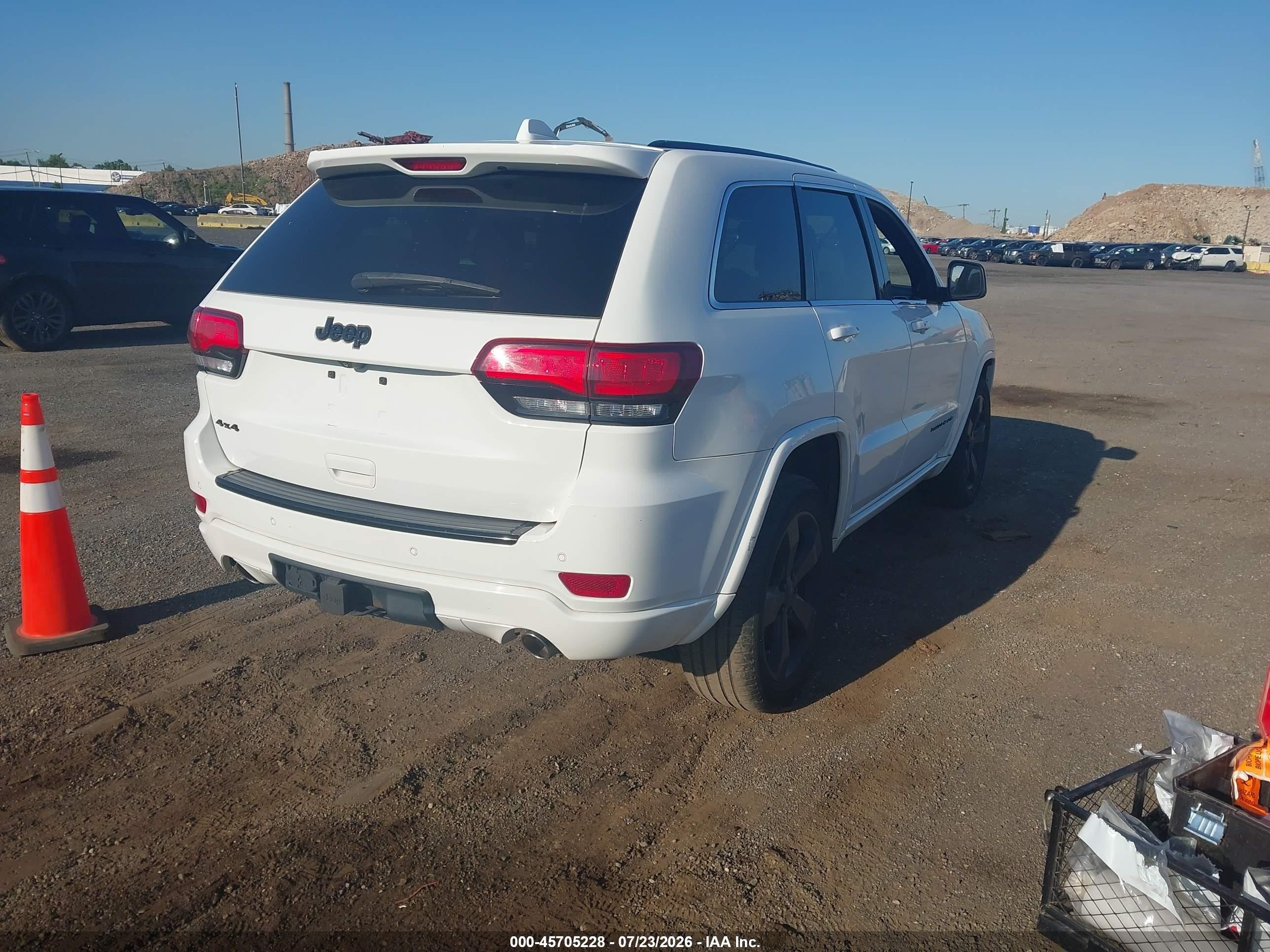 2015 Jeep Grand Cherokee Altitude White vin: 1C4RJFAG8FC941318