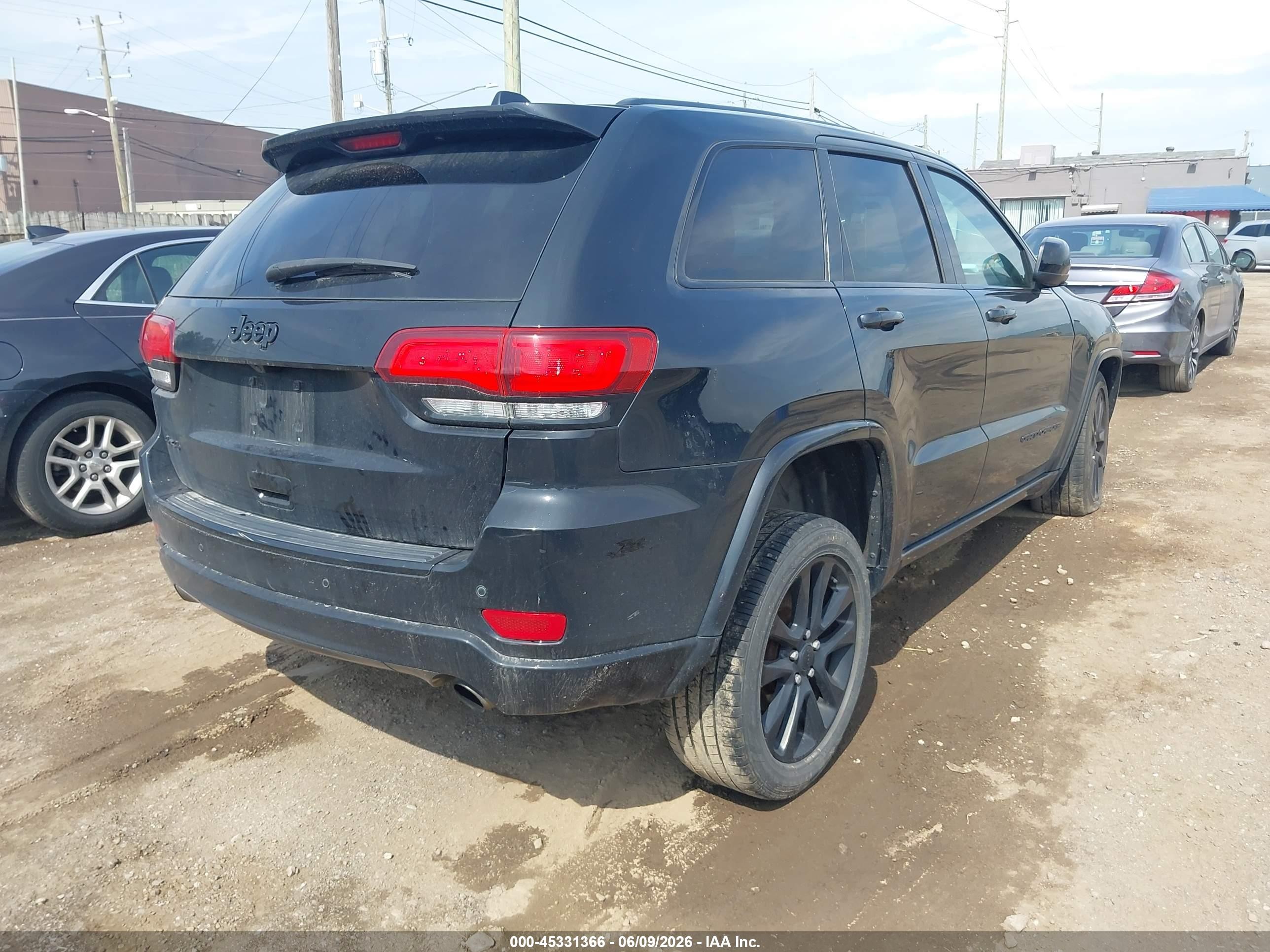 2018 Jeep Grand Cherokee Altitude 4x4 Черный vin: 1C4RJFAG8JC136203