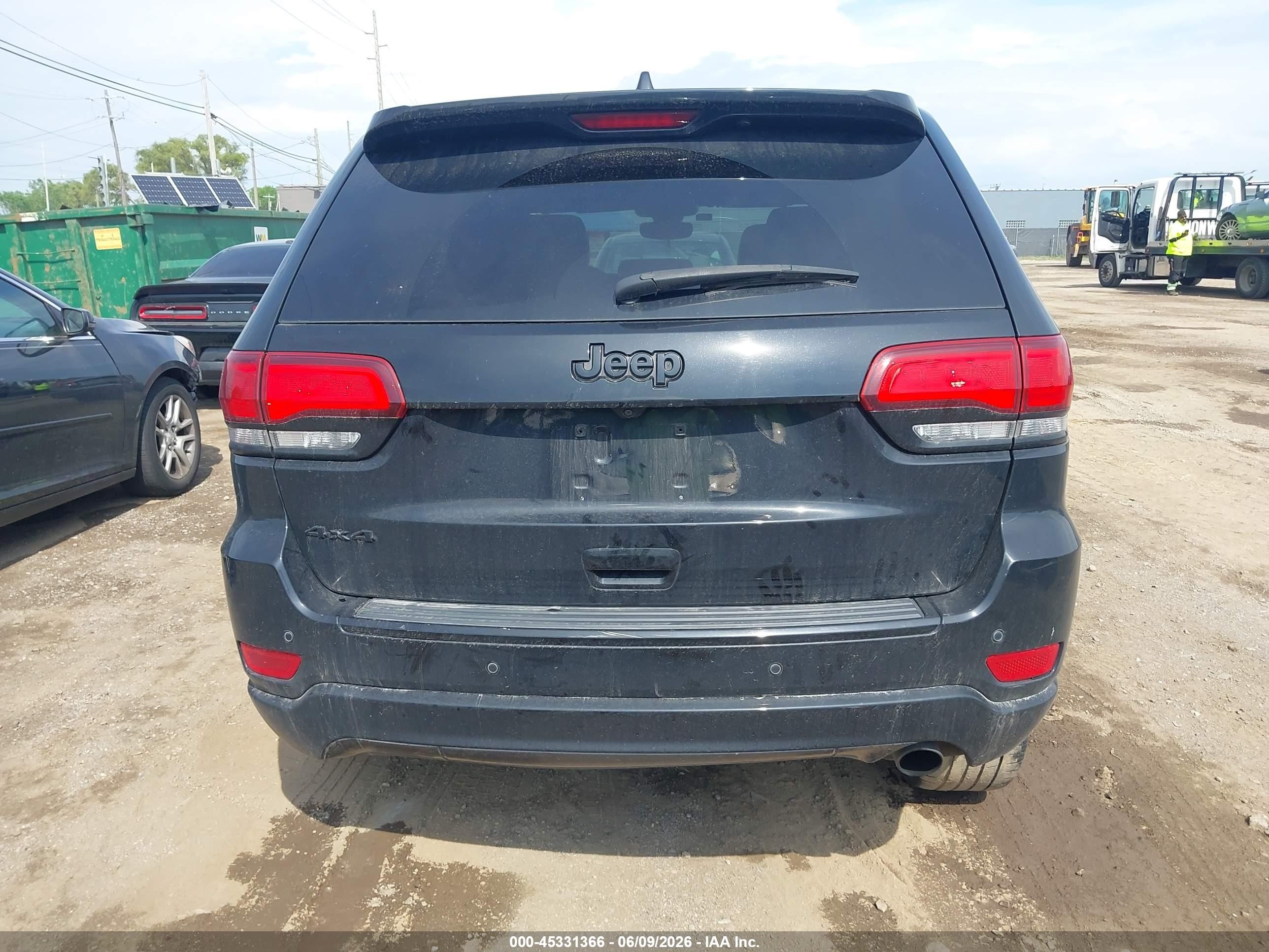 2018 Jeep Grand Cherokee Altitude 4x4 Черный vin: 1C4RJFAG8JC136203