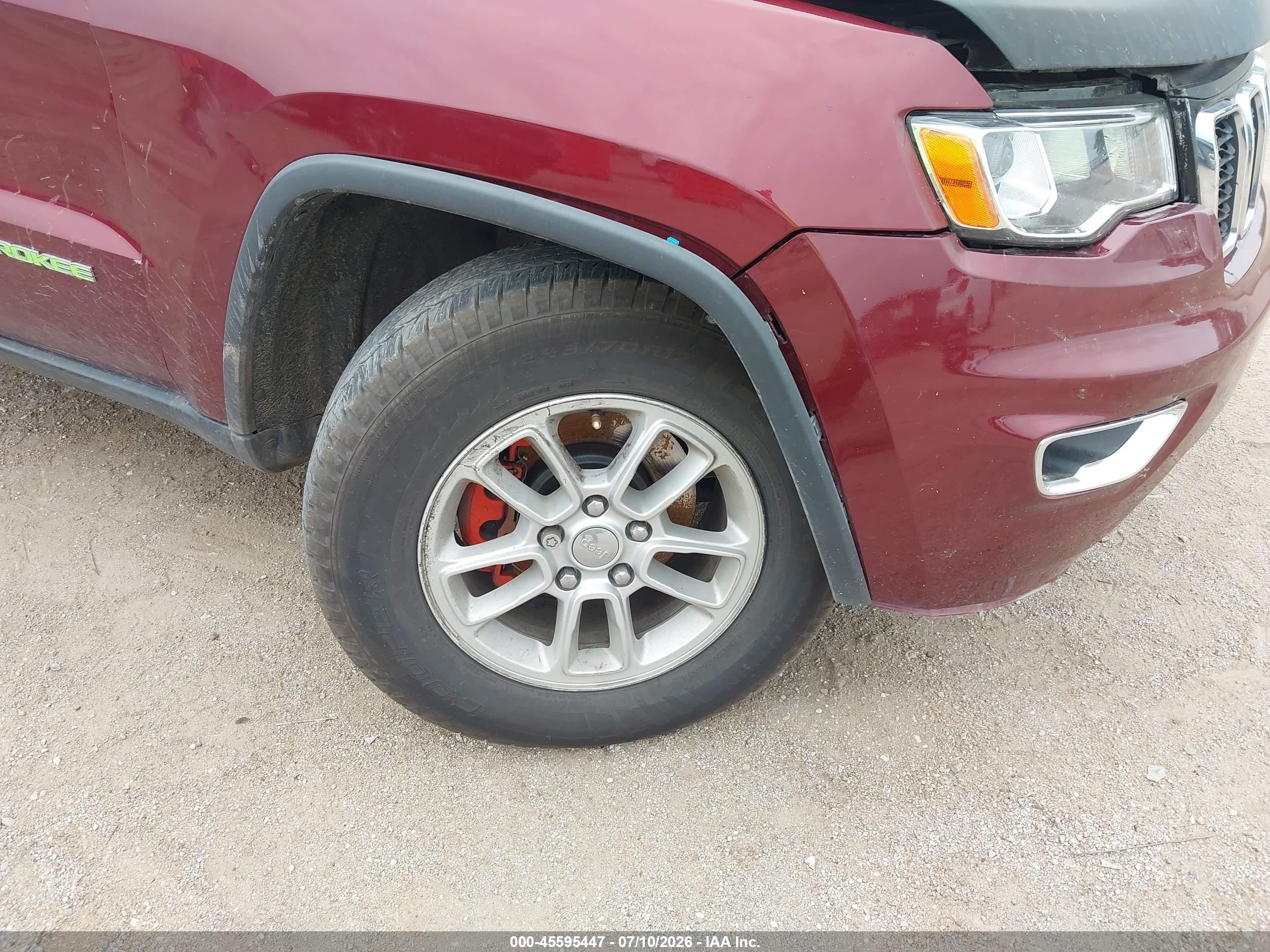 2019 Jeep Grand Cherokee Laredo 4x4 Red vin: 1C4RJFAG8KC667449