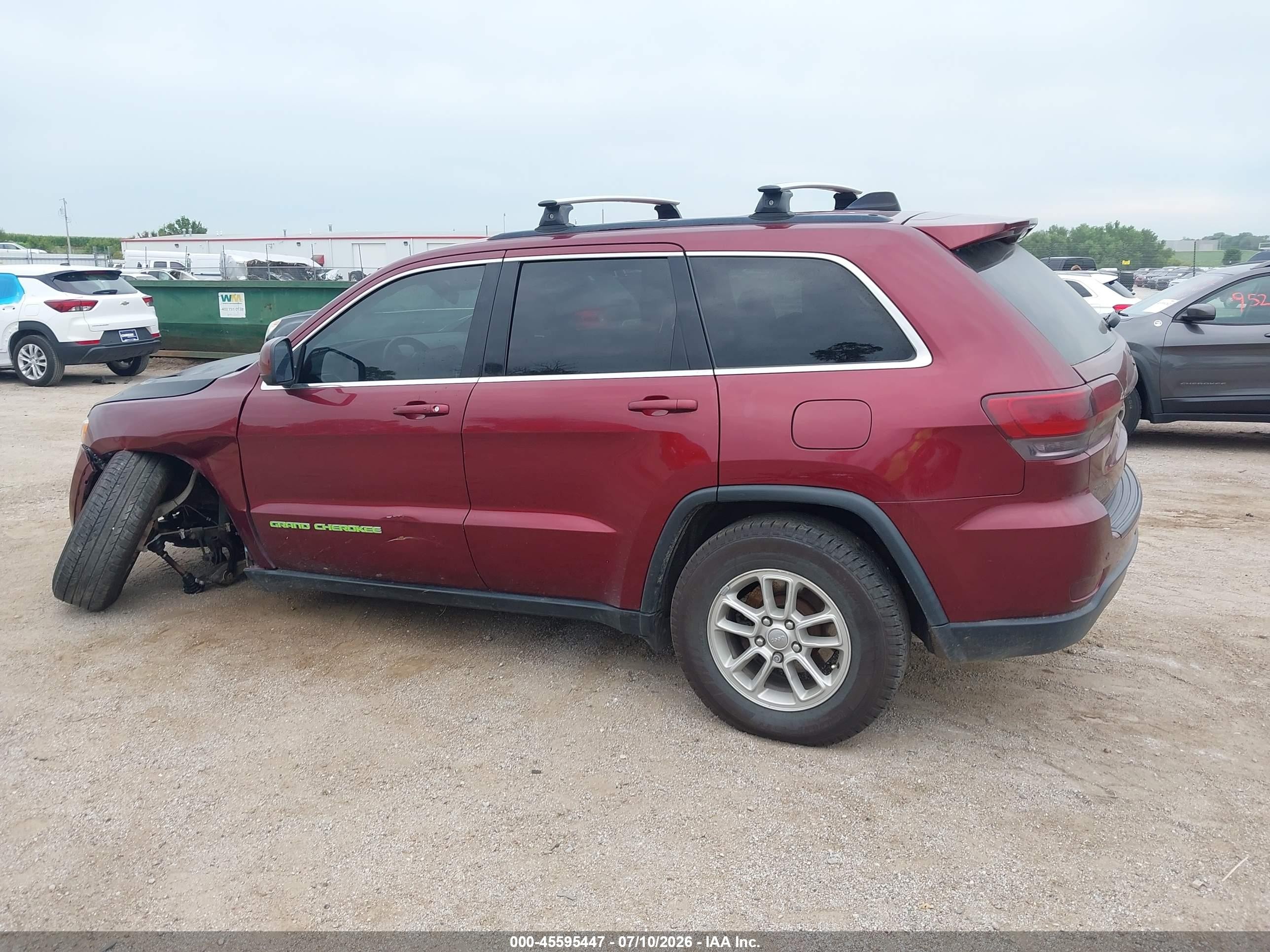2019 Jeep Grand Cherokee Laredo 4x4 Red vin: 1C4RJFAG8KC667449