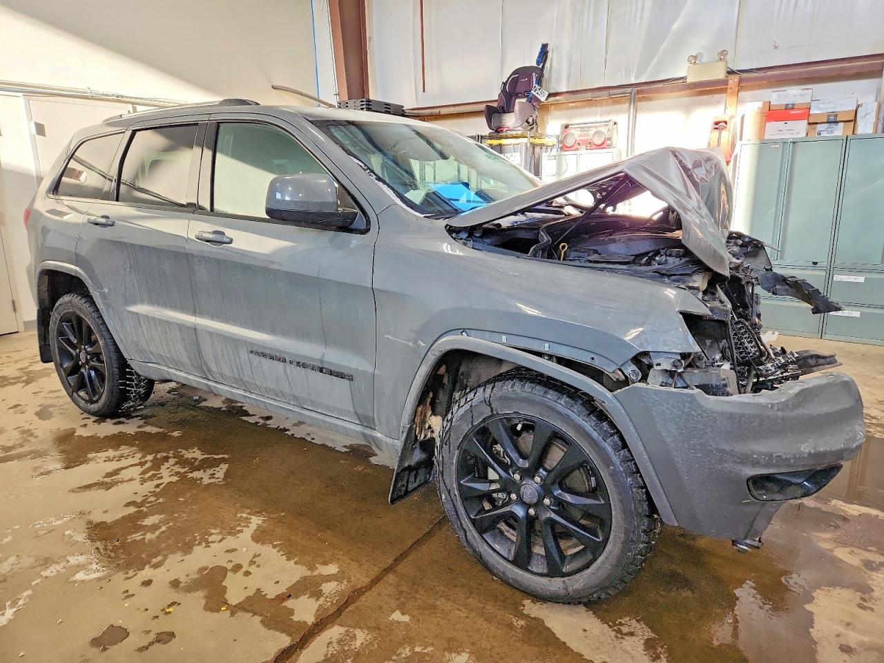 2019 Jeep Grand Cherokee Laredo Серый vin: 1C4RJFAG8KC825661