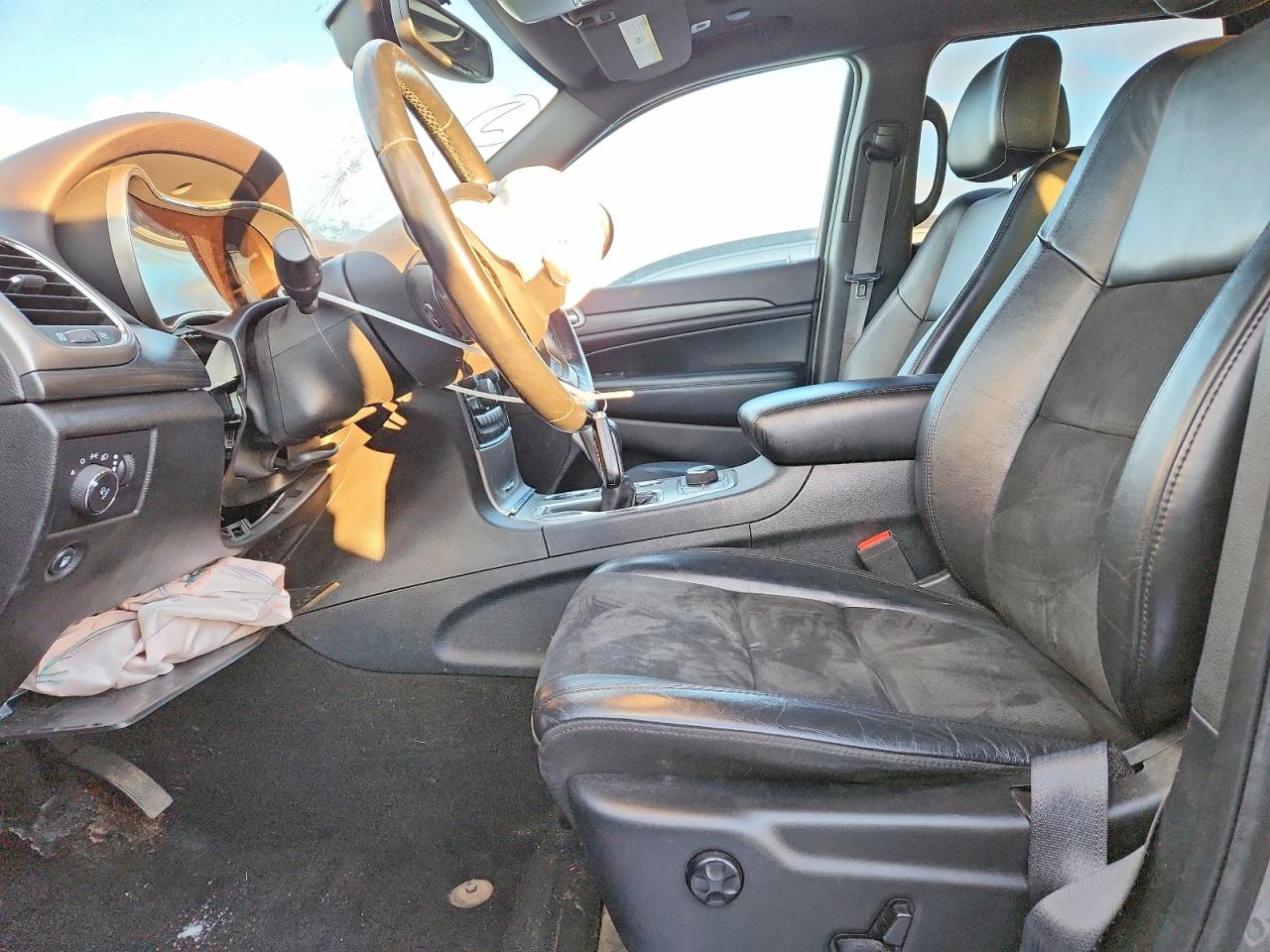 2019 Jeep Grand Cherokee Laredo Серый vin: 1C4RJFAG8KC825661