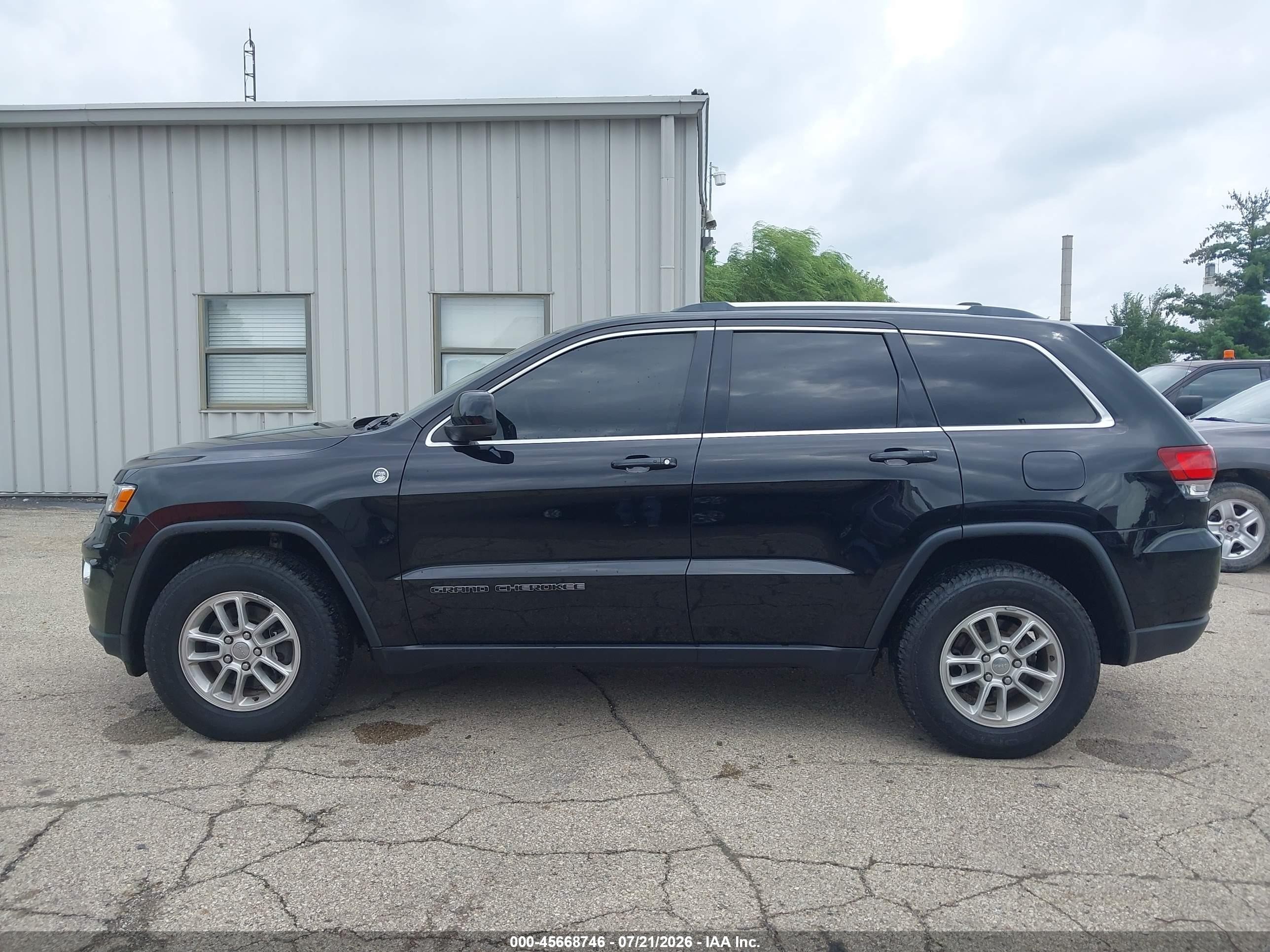 2020 Jeep Grand Cherokee Laredo E 4x4 Black vin: 1C4RJFAG8LC193861