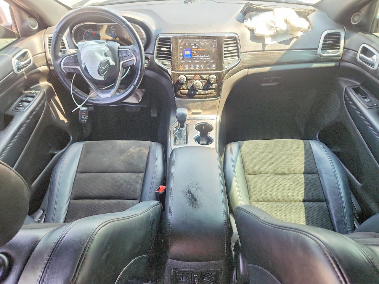 2021 Jeep Grand Cherokee Laredo Silver vin: 1C4RJFAG8MC542194