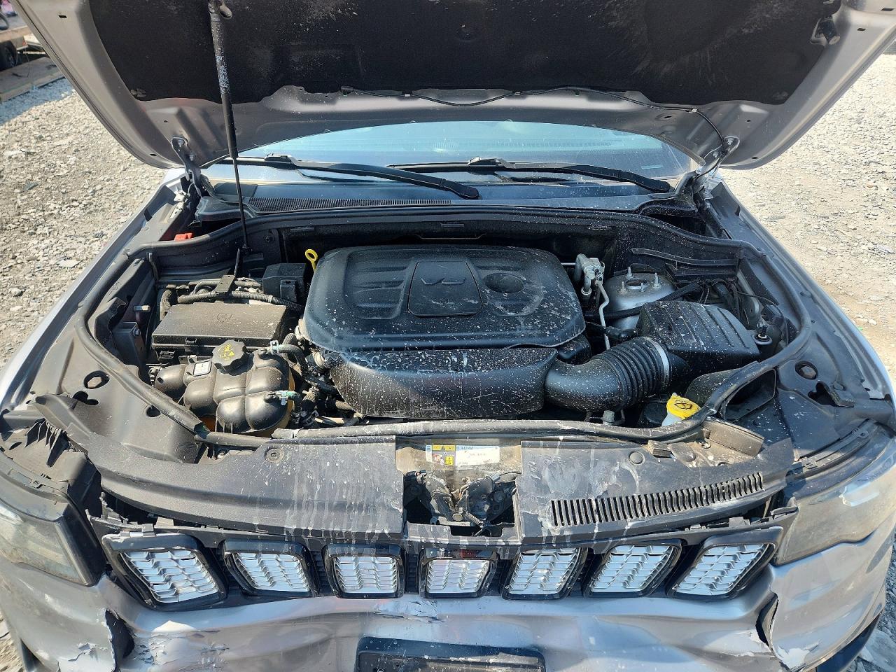 2021 Jeep Grand Cherokee Laredo Silver vin: 1C4RJFAG8MC542194
