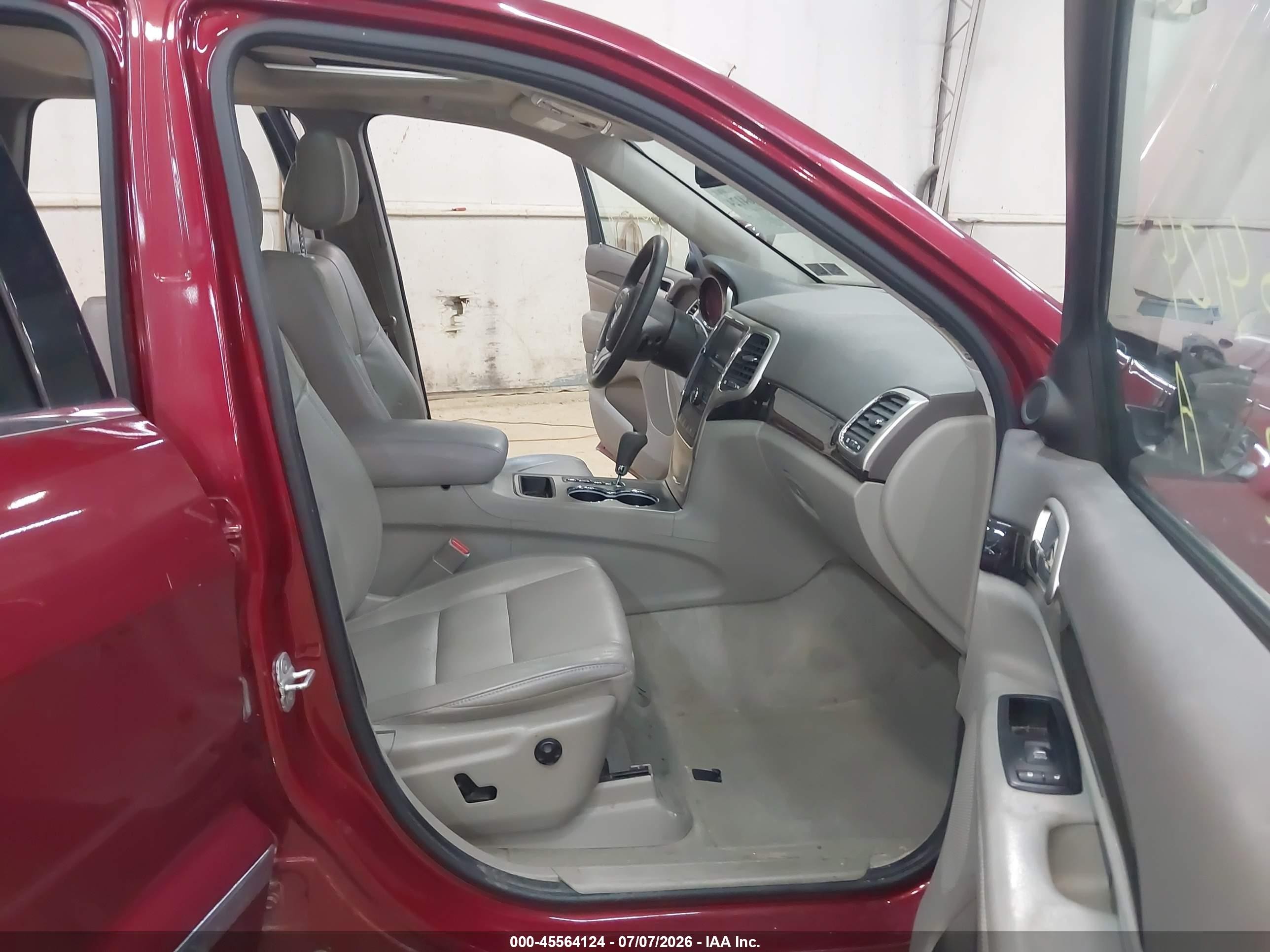 2012 Jeep Grand Cherokee Laredo Burgundy vin: 1C4RJFAG9CC113533